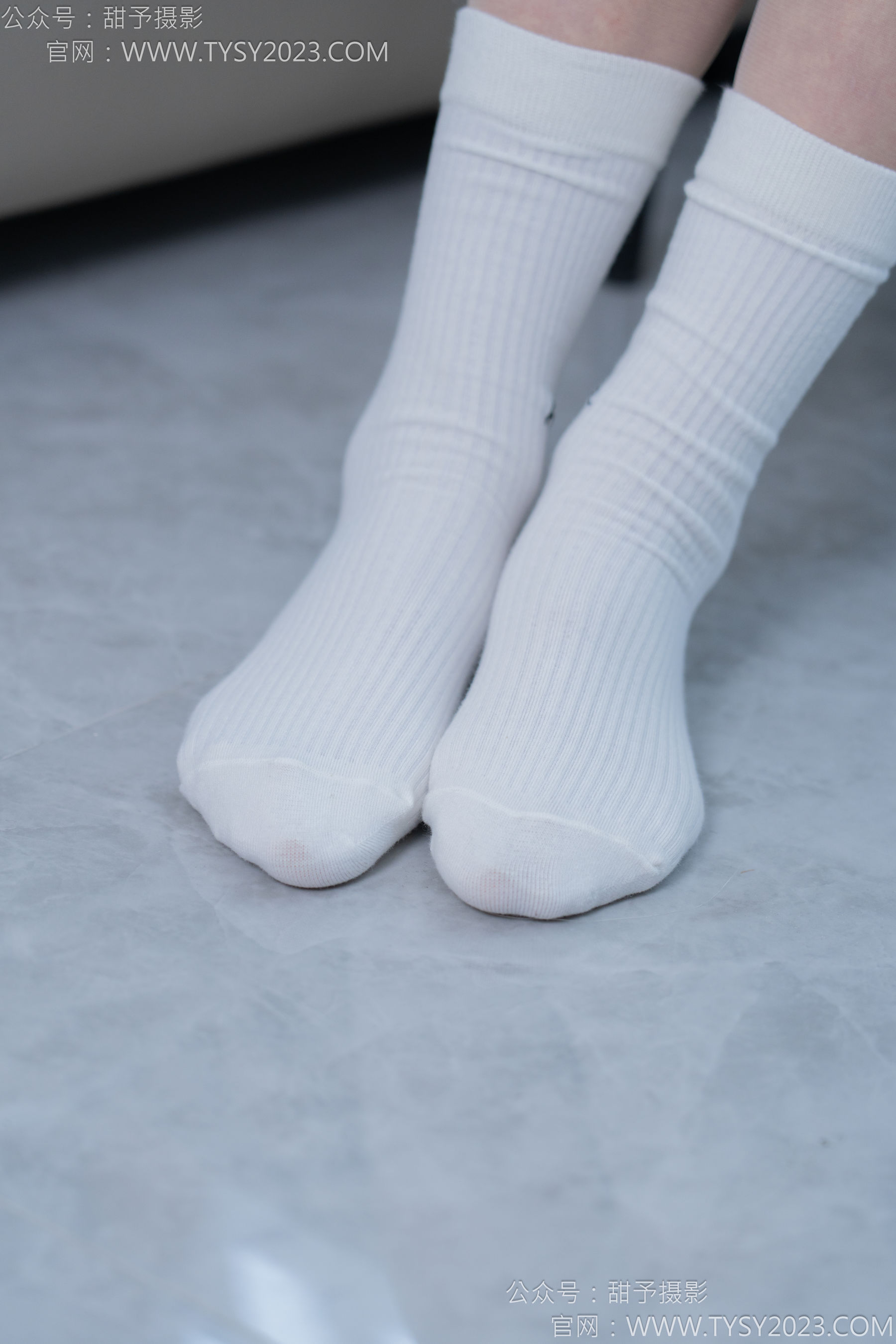 甜予摄影 No.152 咻咻 - 板鞋、白棉袜、薄肉丝/(130P)