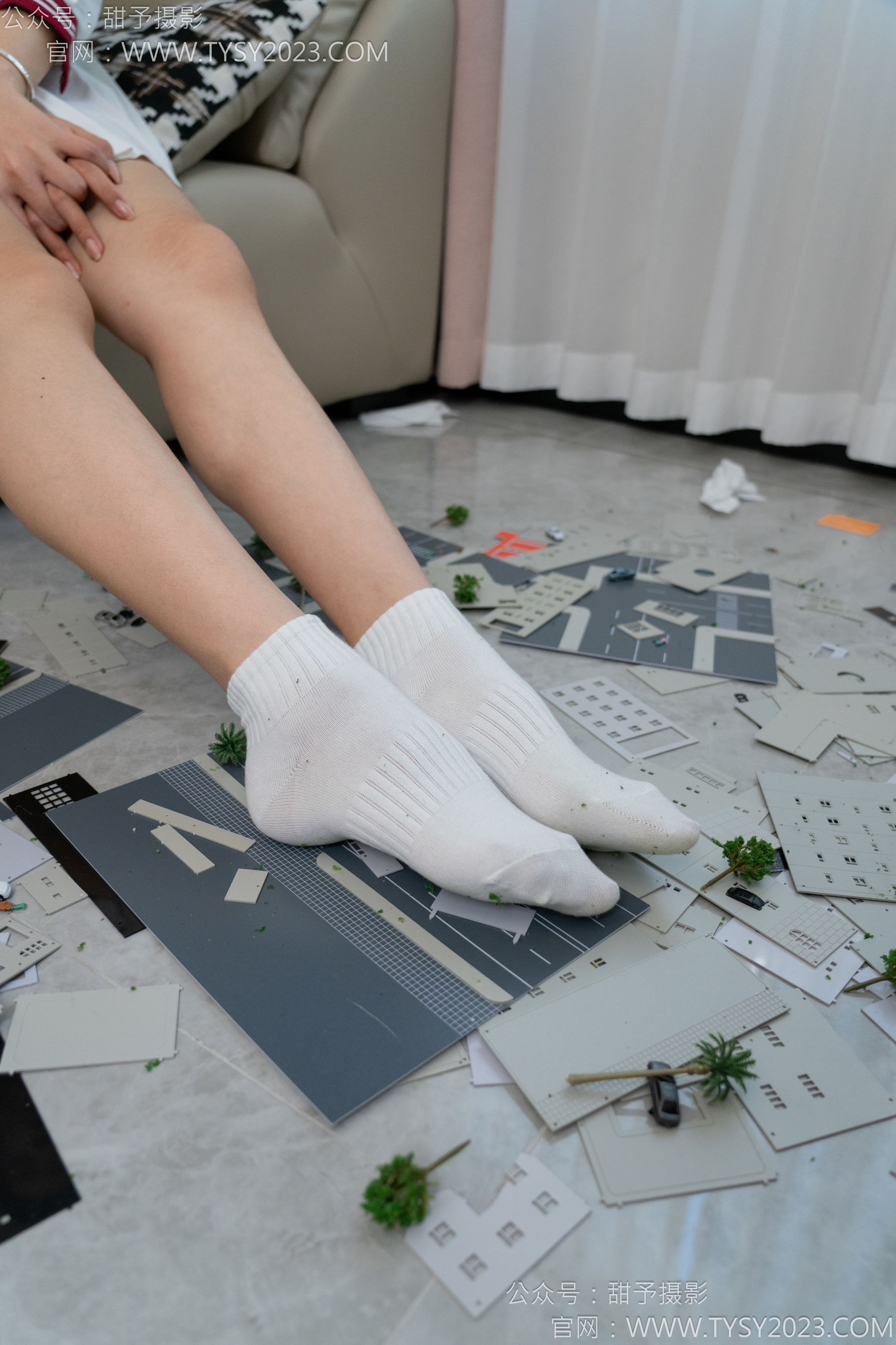 甜予摄影 No.148 咖啡豆 - 靴子、白棉袜、裸足/(169P)