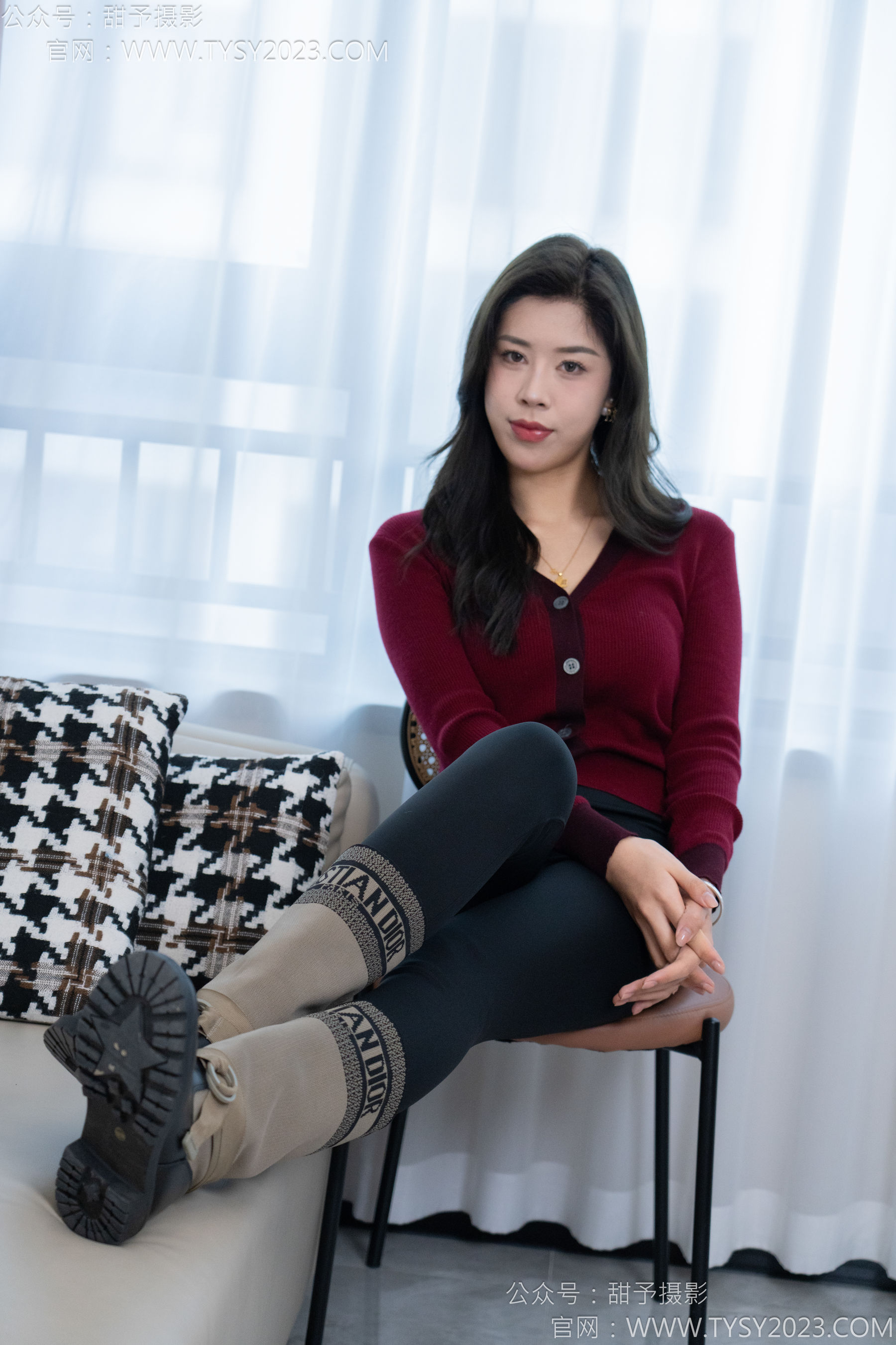 甜予摄影 No.155 咖啡豆 - 靴子、脏袜子、裸足/(132P)