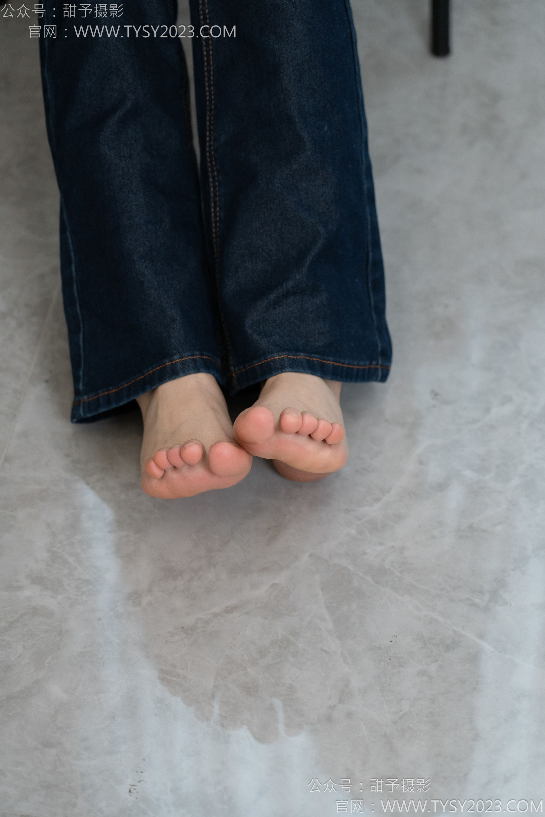 甜予摄影 No.149 诺诺 - 板鞋、白棉袜、裸足/(125P)