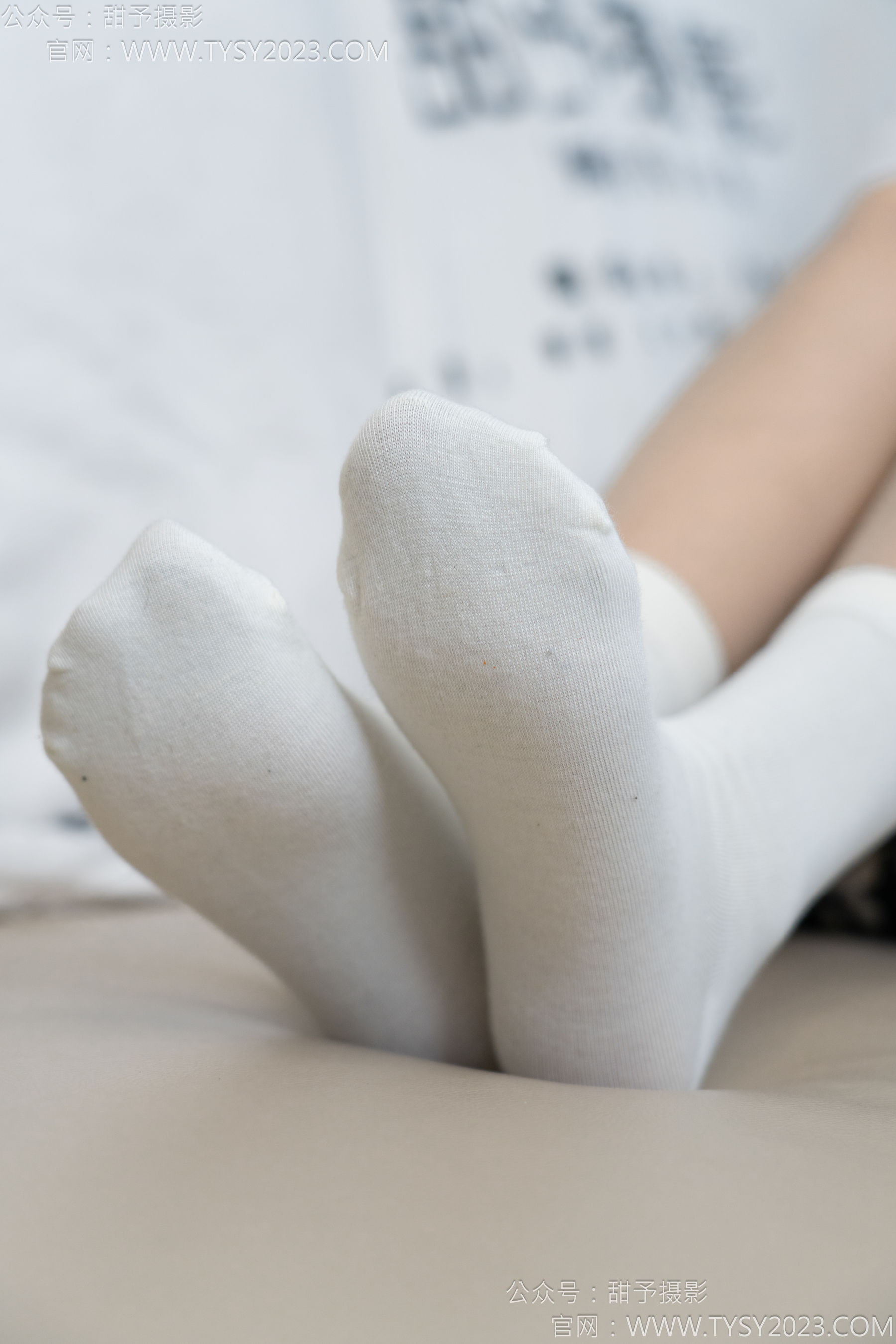 甜予摄影 No.154 澜澜 - 帆布鞋、白棉袜、薄灰丝、跺脚抖腿剧情/(129P)