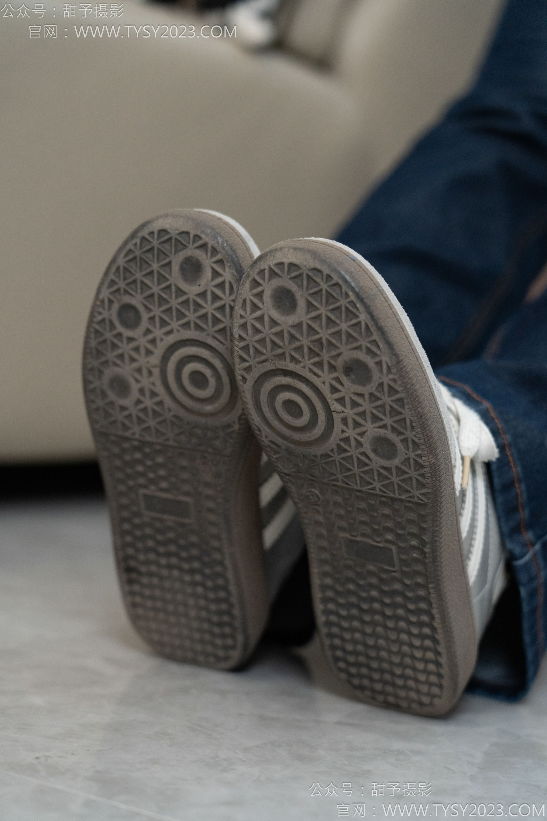 甜予摄影 No.149 诺诺 - 板鞋、白棉袜、裸足/(125P)