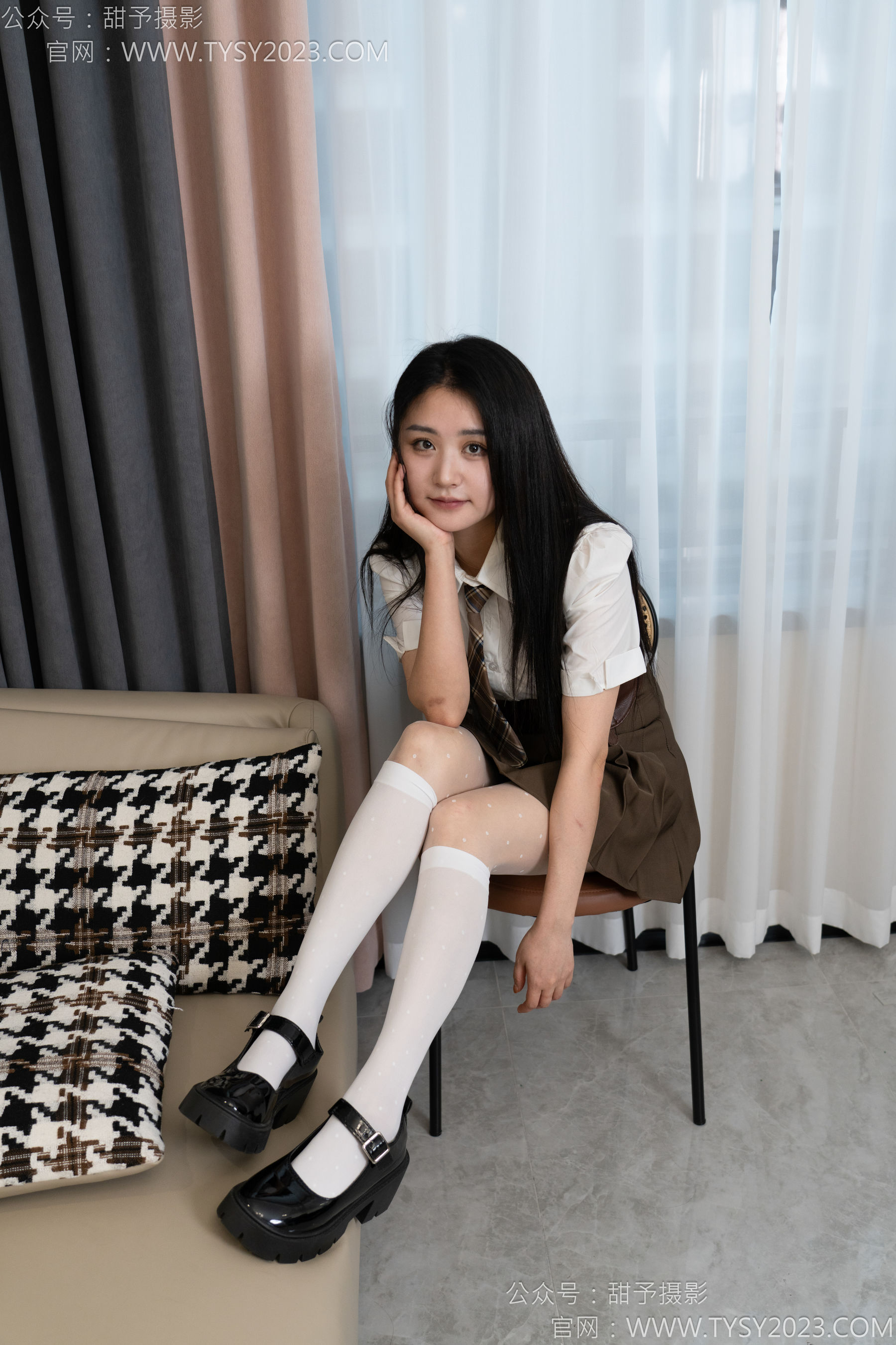 甜予摄影 No.150 澜澜 - 皮鞋、大腿袜、小腿袜、波点白丝袜/(162P)