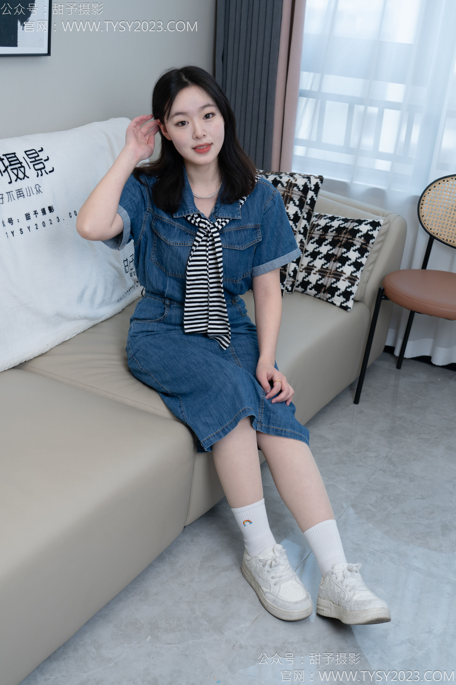 甜予摄影 No.151 小葵 - 板鞋、白棉袜、薄肉丝/(130P)