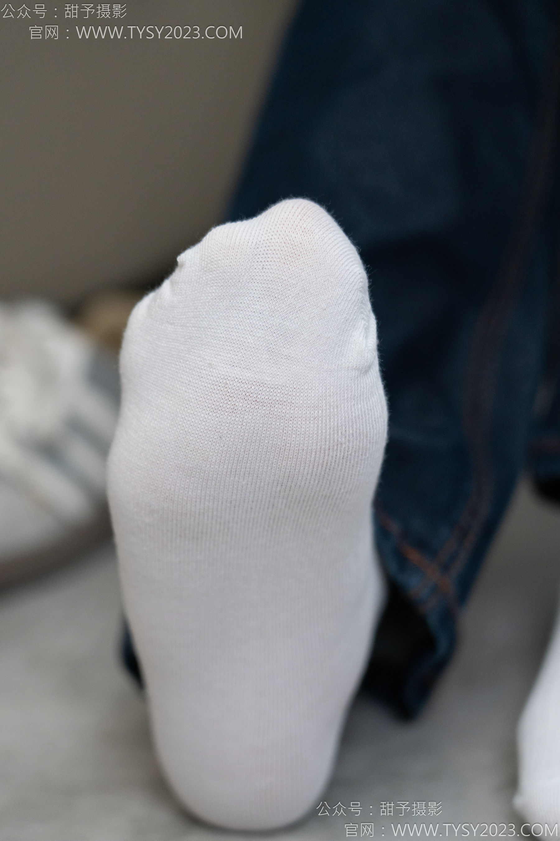 甜予摄影 No.149 诺诺 - 板鞋、白棉袜、裸足/(125P)