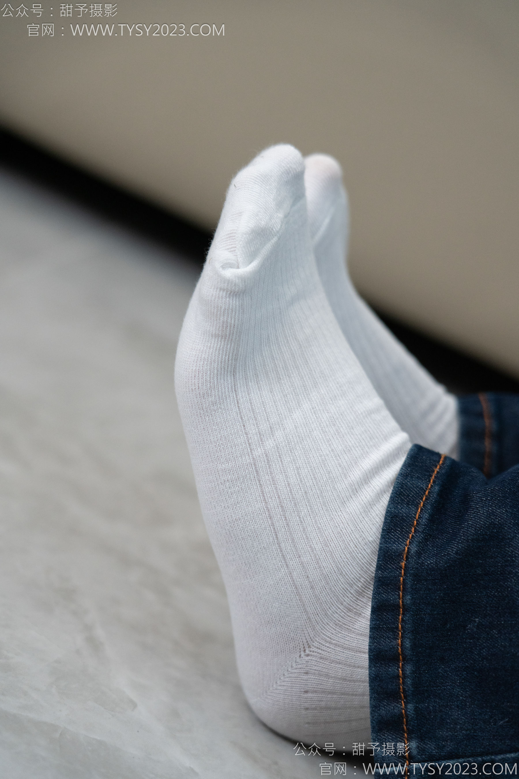 甜予摄影 No.149 诺诺 - 板鞋、白棉袜、裸足/(125P)