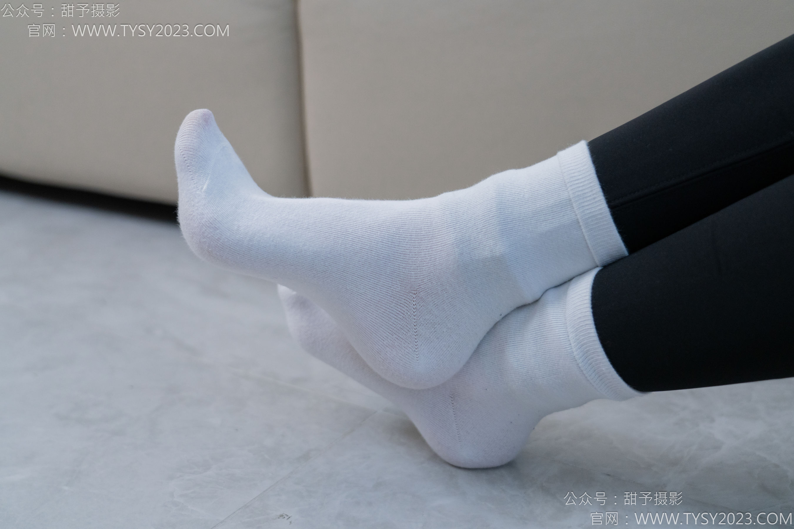 甜予摄影 No.155 咖啡豆 - 靴子、脏袜子、裸足/(132P)