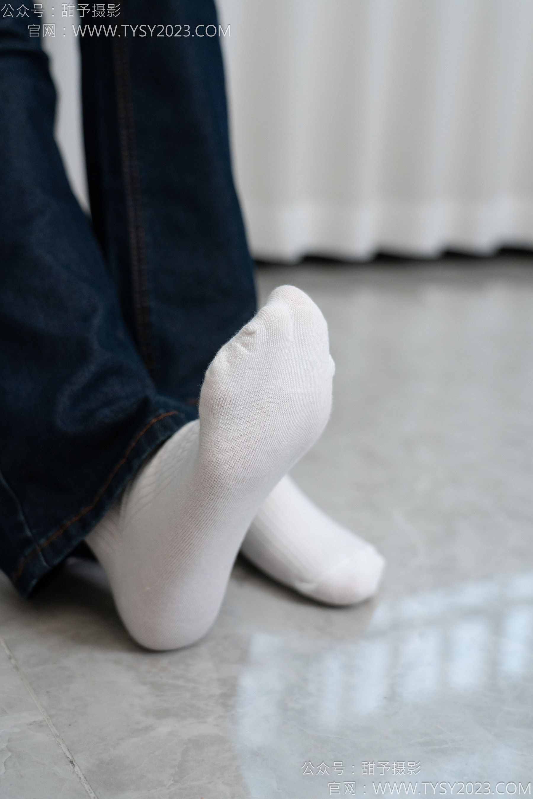甜予摄影 No.149 诺诺 - 板鞋、白棉袜、裸足/(125P)
