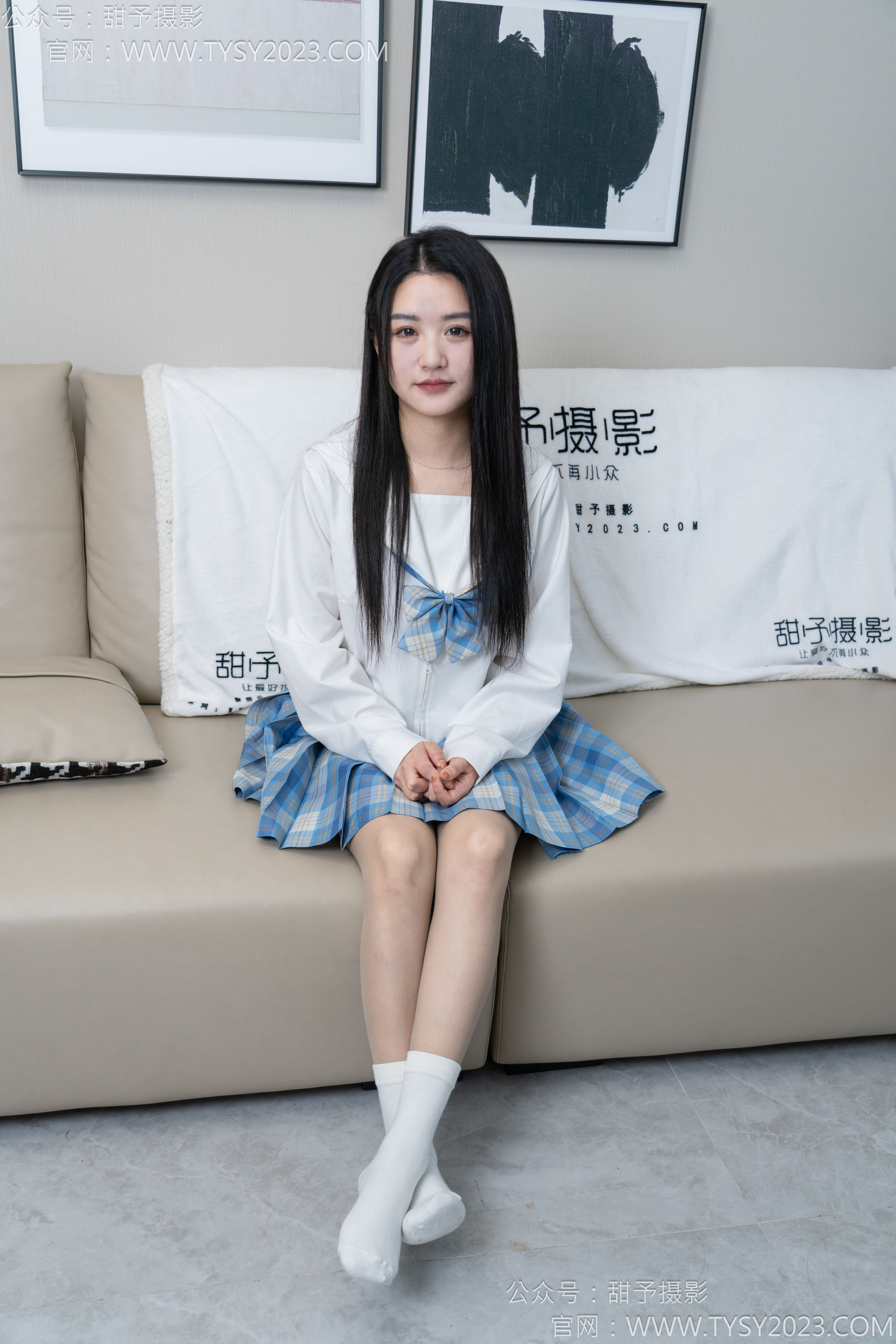 甜予摄影 No.154 澜澜 - 帆布鞋、白棉袜、薄灰丝、跺脚抖腿剧情/(129P)