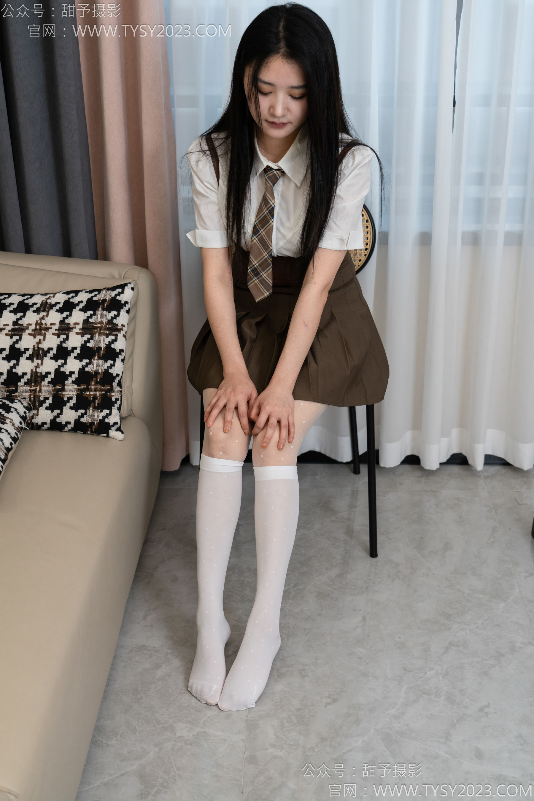 甜予摄影 No.150 澜澜 - 皮鞋、大腿袜、小腿袜、波点白丝袜/(162P)