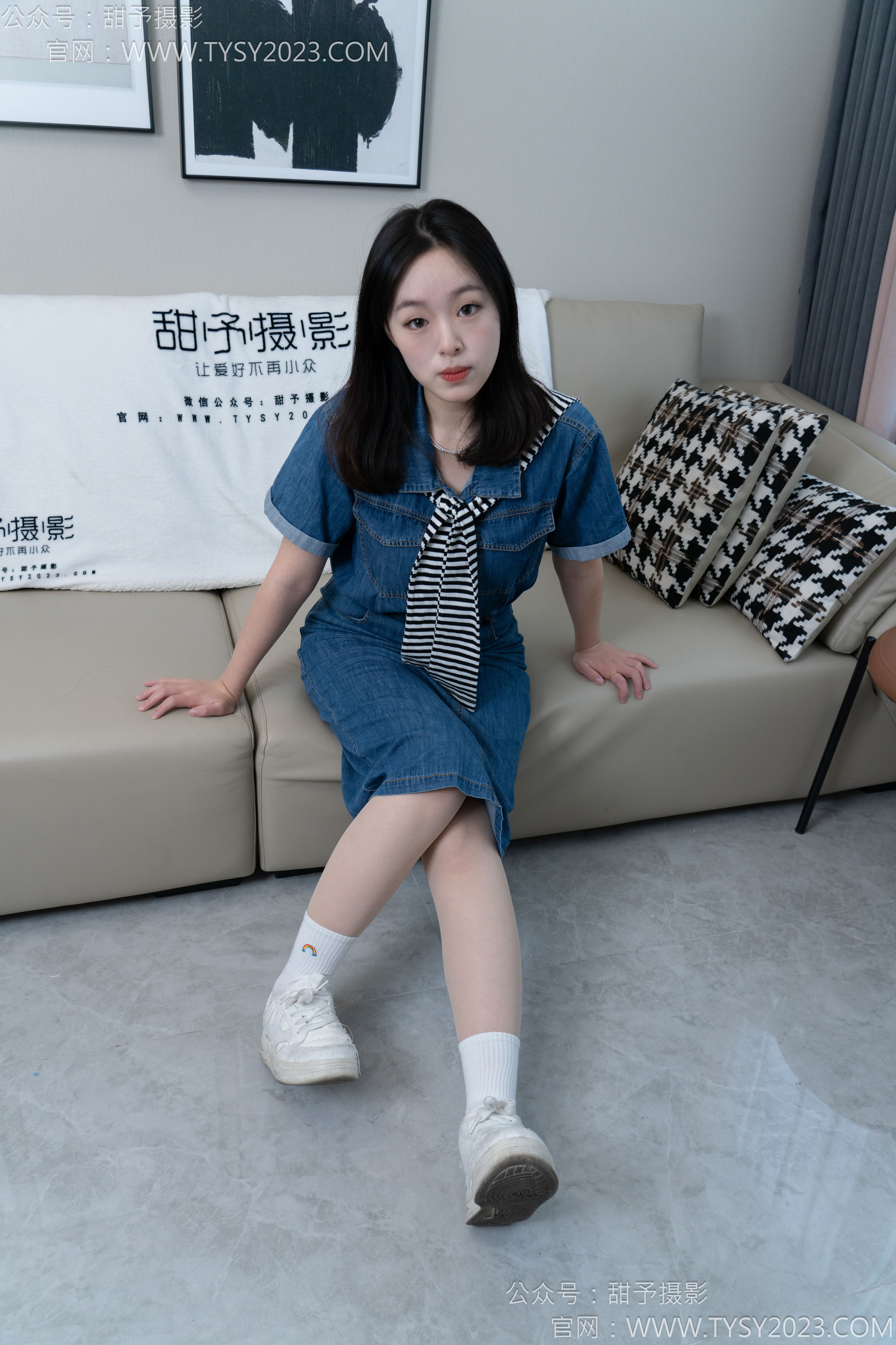 甜予摄影 No.151 小葵 - 板鞋、白棉袜、薄肉丝/(130P)