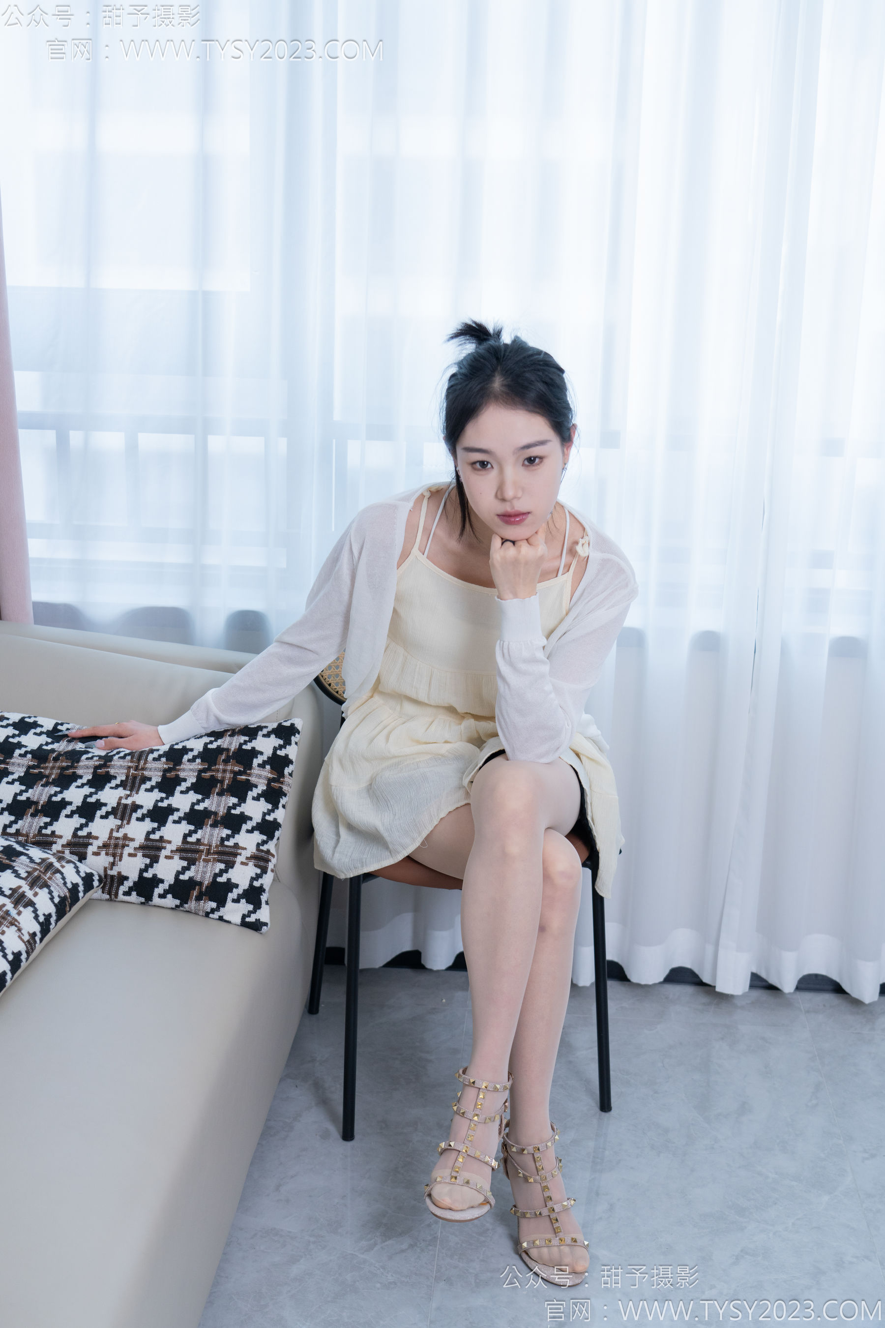 甜予摄影 No.156 咻咻 - 高跟鞋、薄肉丝/(135P)