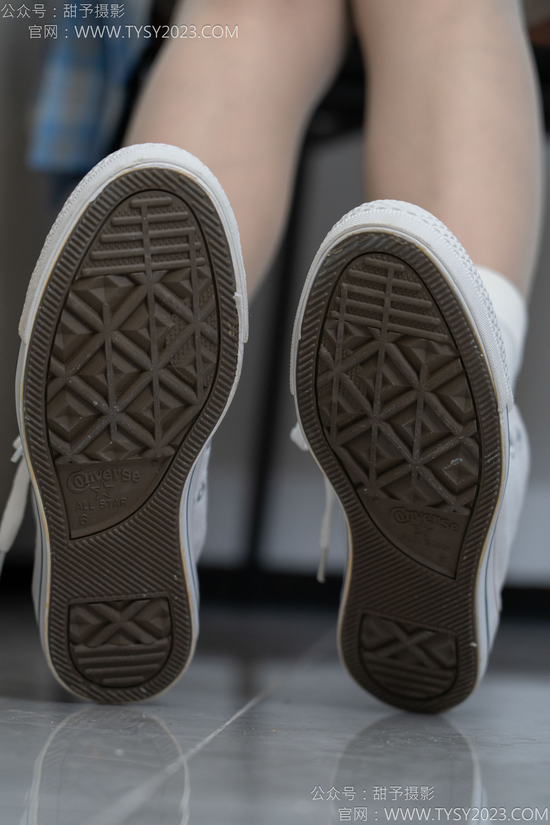 甜予摄影 No.154 澜澜 - 帆布鞋、白棉袜、薄灰丝、跺脚抖腿剧情/(129P)