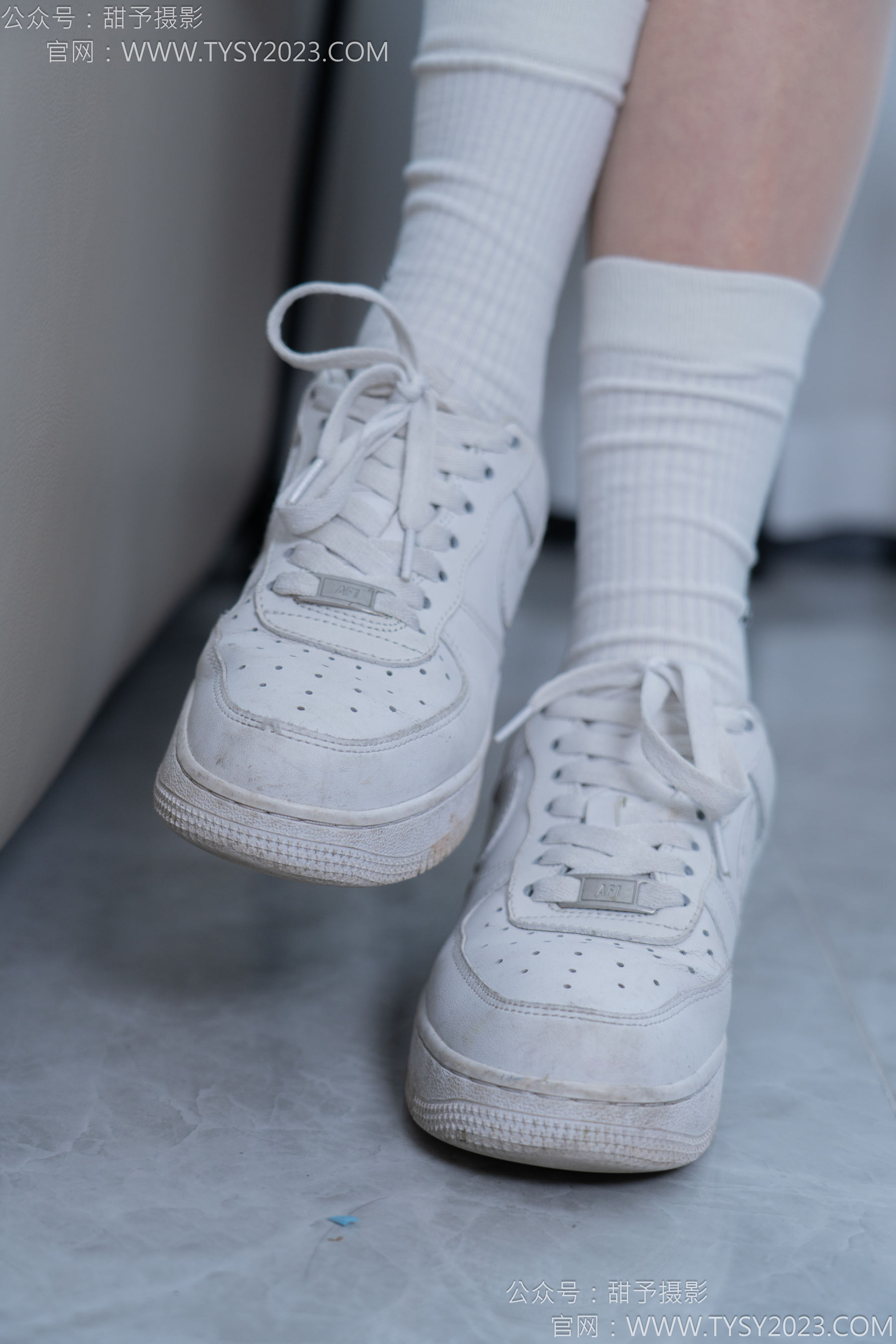 甜予摄影 No.152 咻咻 - 板鞋、白棉袜、薄肉丝/(130P)