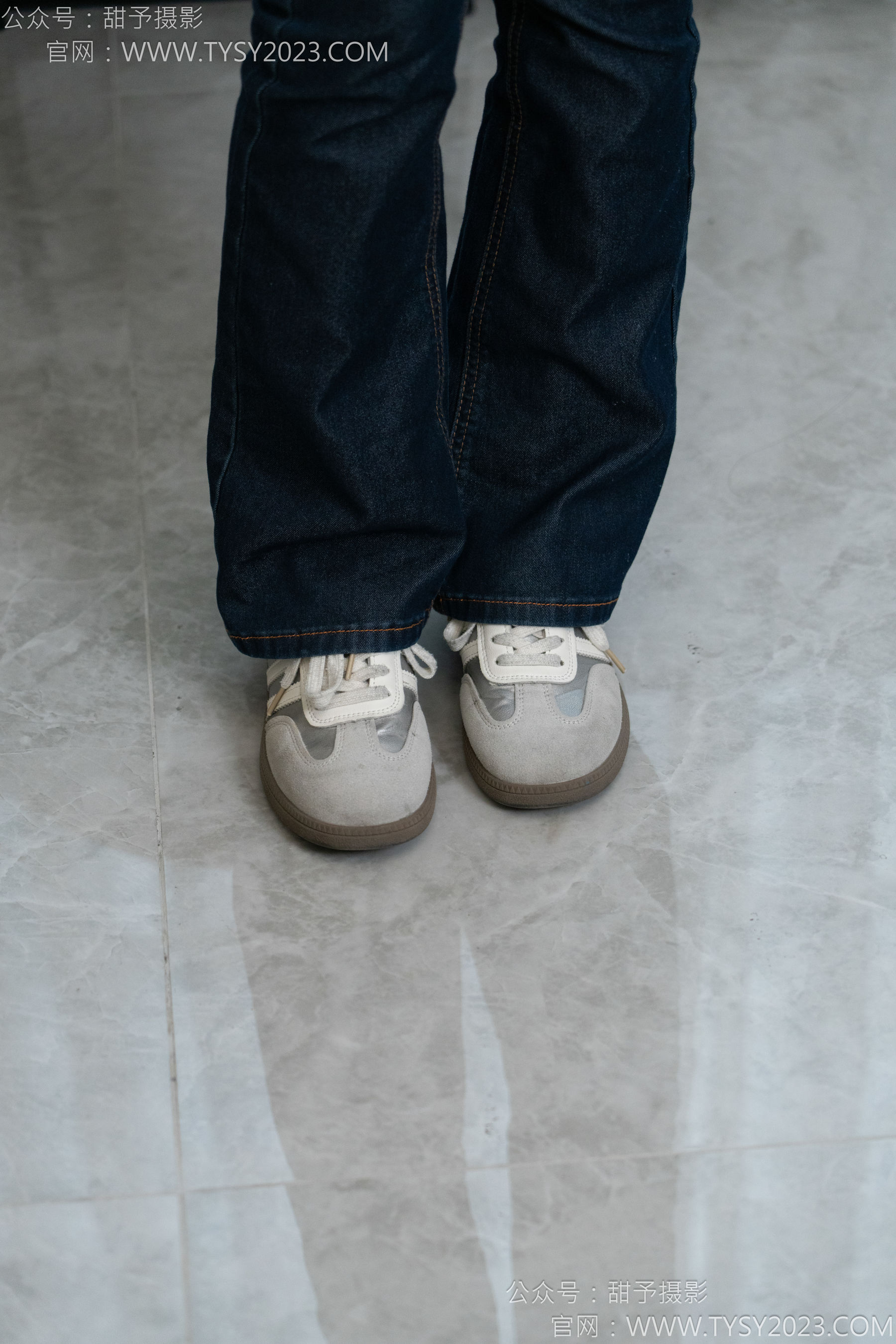 甜予摄影 No.149 诺诺 - 板鞋、白棉袜、裸足/(125P)