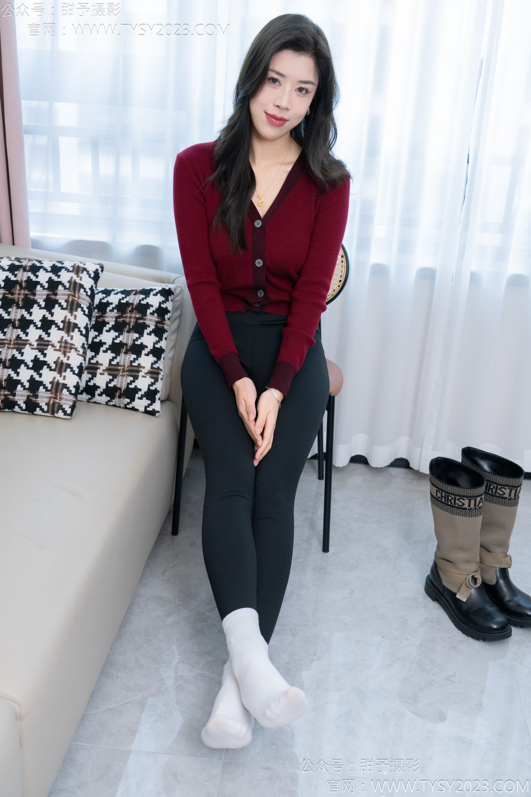 甜予摄影 No.155 咖啡豆 - 靴子、脏袜子、裸足/(132P)