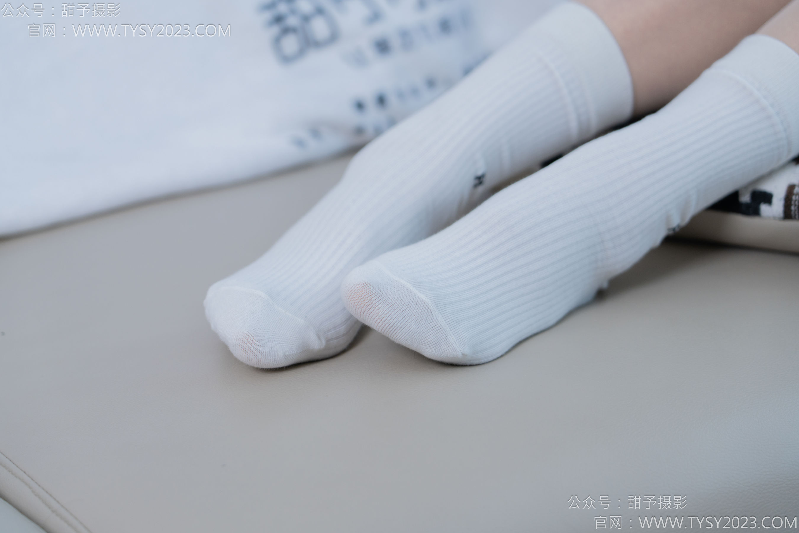 甜予摄影 No.152 咻咻 - 板鞋、白棉袜、薄肉丝/(130P)