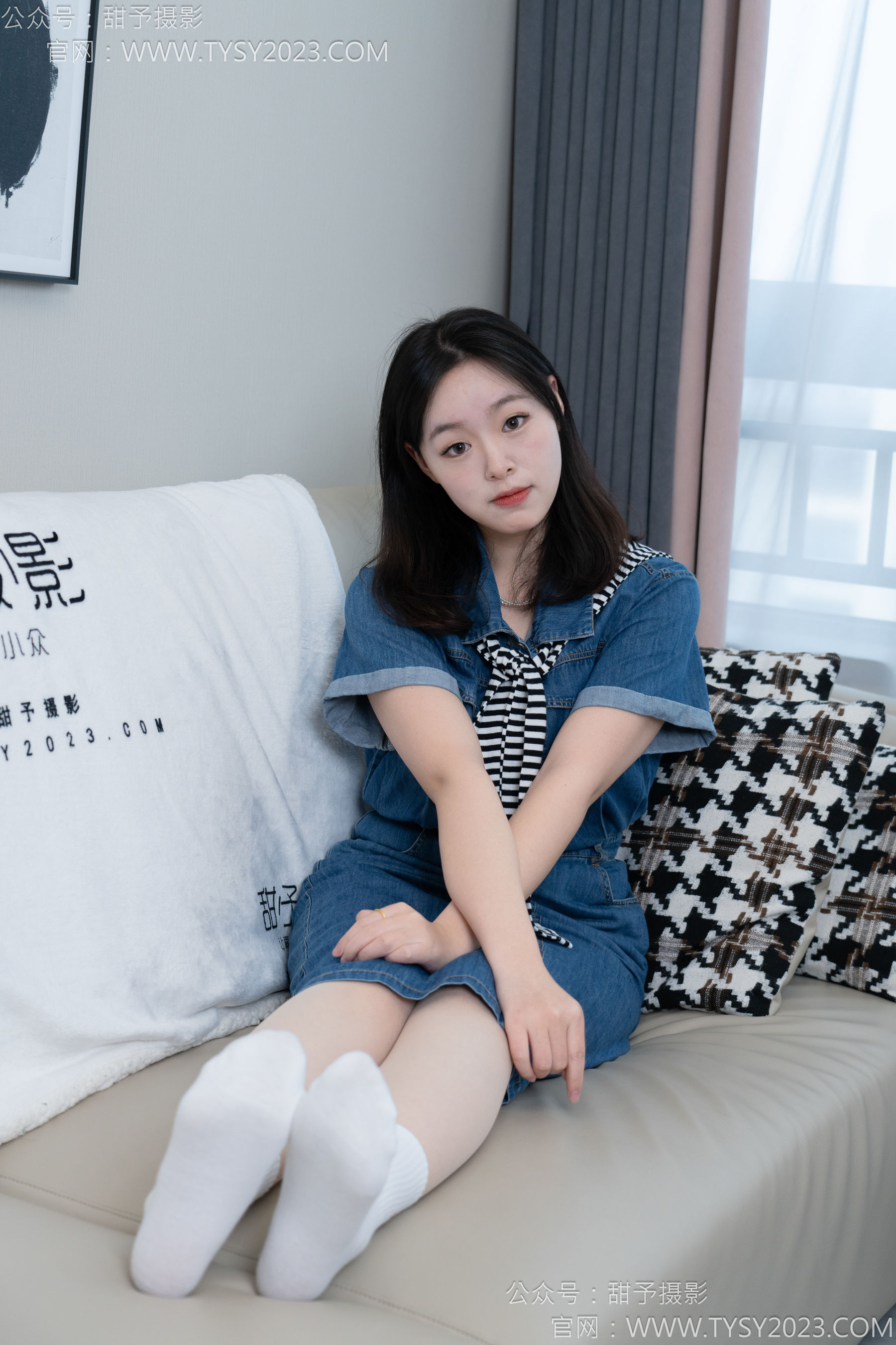 甜予摄影 No.151 小葵 - 板鞋、白棉袜、薄肉丝/(130P)