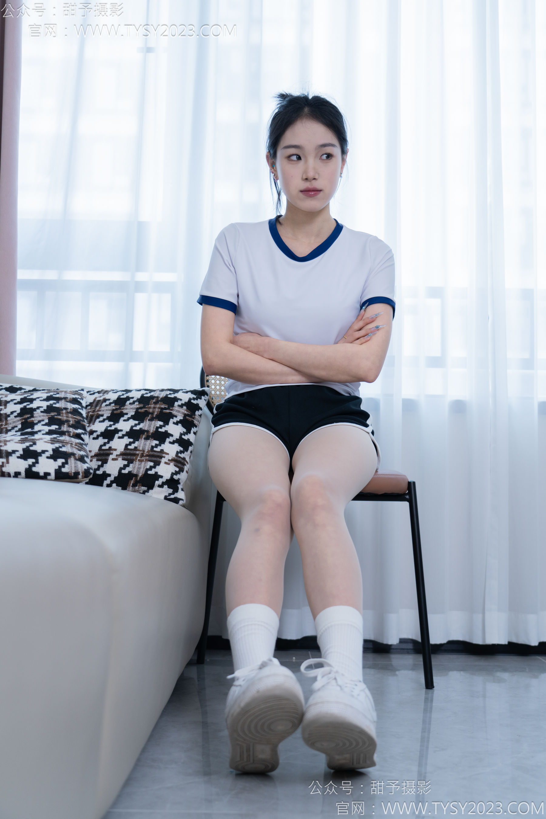 甜予摄影 No.152 咻咻 - 板鞋、白棉袜、薄肉丝/(130P)