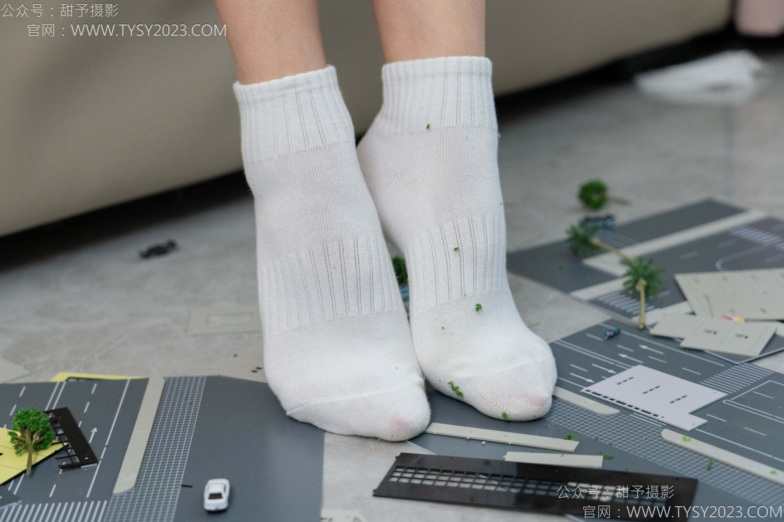甜予摄影 No.148 咖啡豆 - 靴子、白棉袜、裸足/(169P)