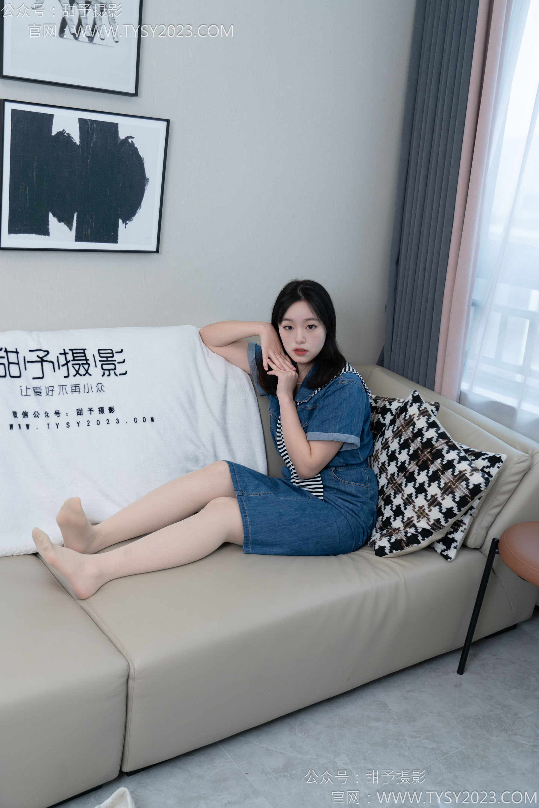 甜予摄影 No.151 小葵 - 板鞋、白棉袜、薄肉丝/(130P)