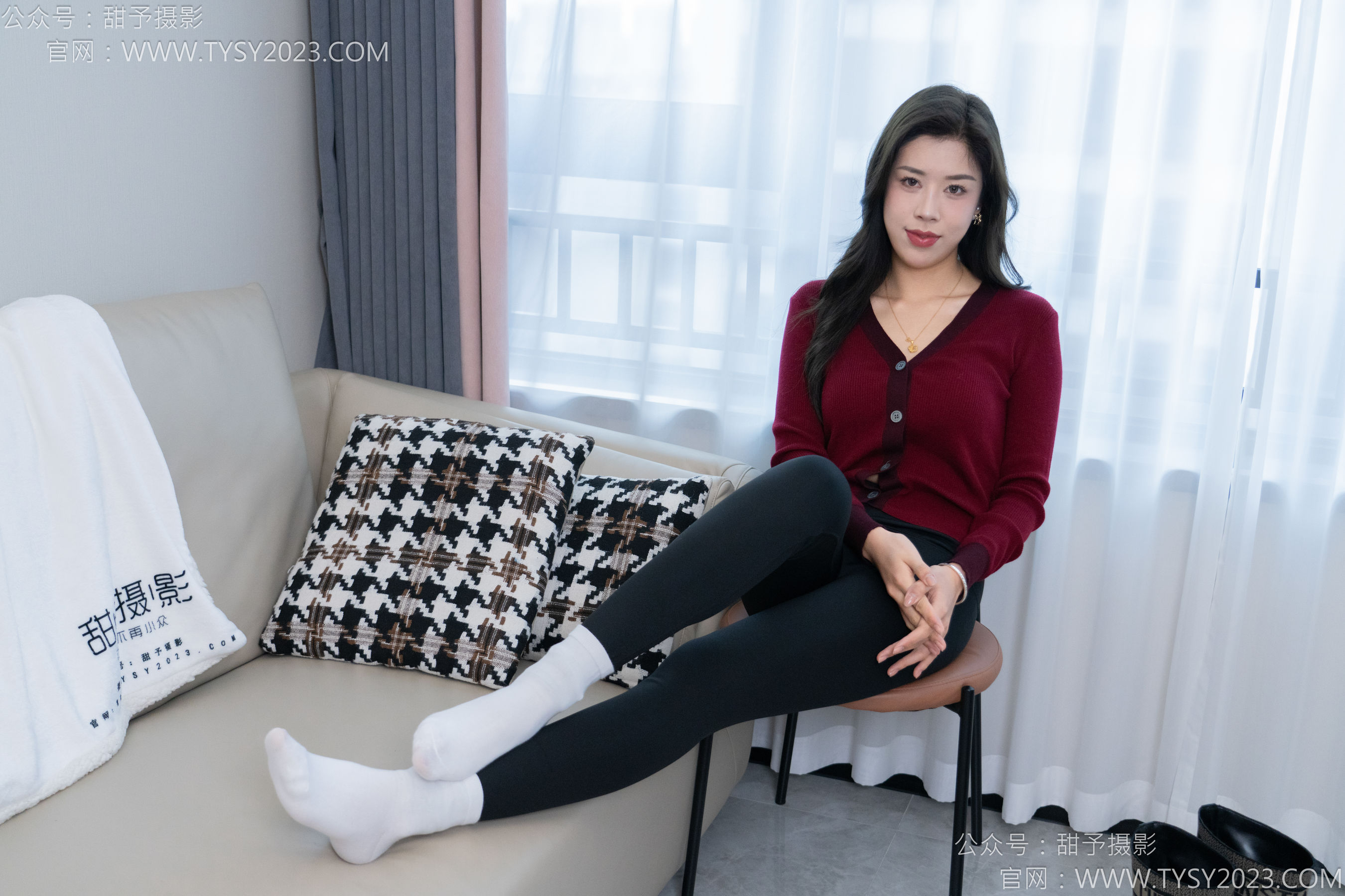 甜予摄影 No.155 咖啡豆 - 靴子、脏袜子、裸足/(132P)