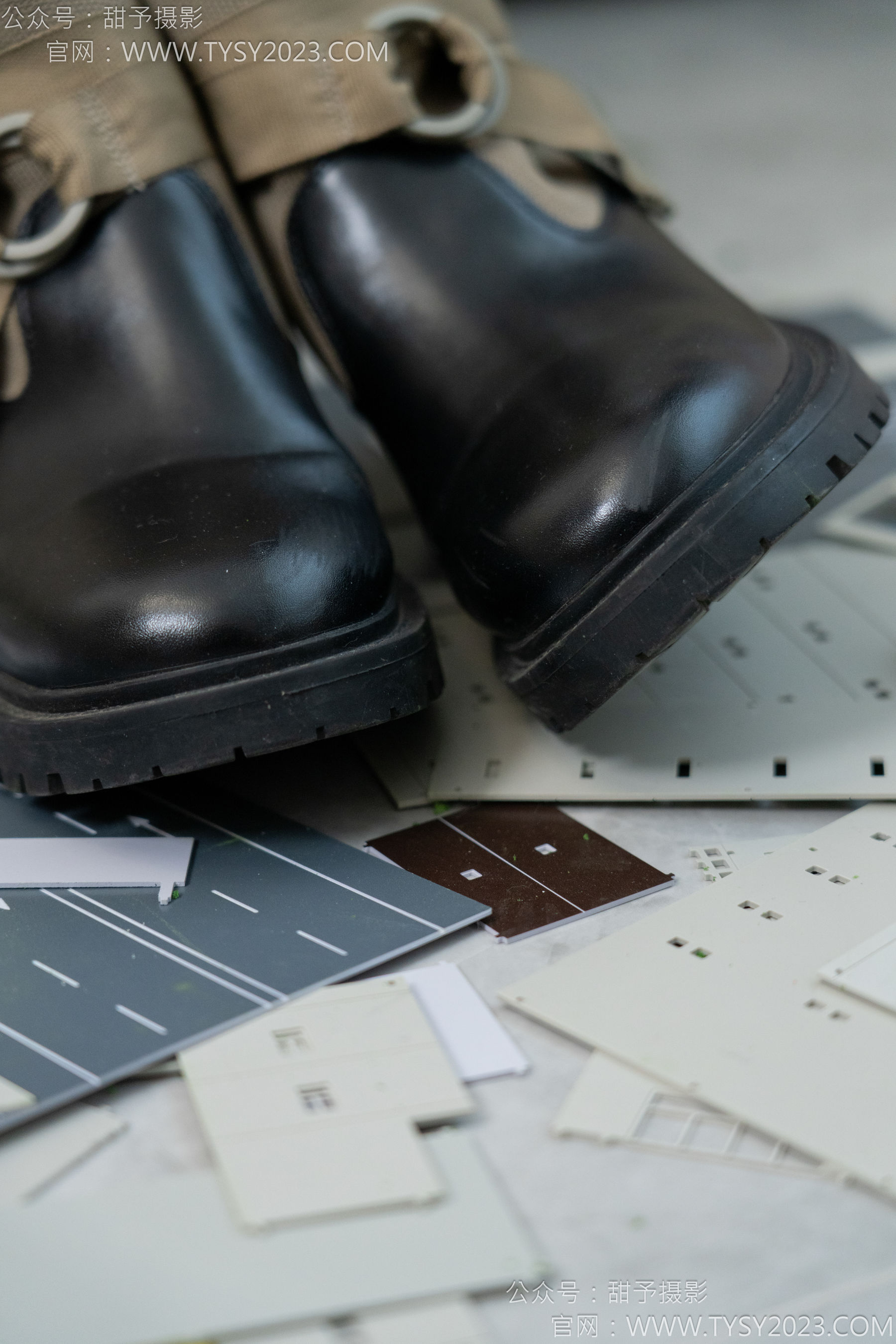 甜予摄影 No.148 咖啡豆 - 靴子、白棉袜、裸足/(169P)