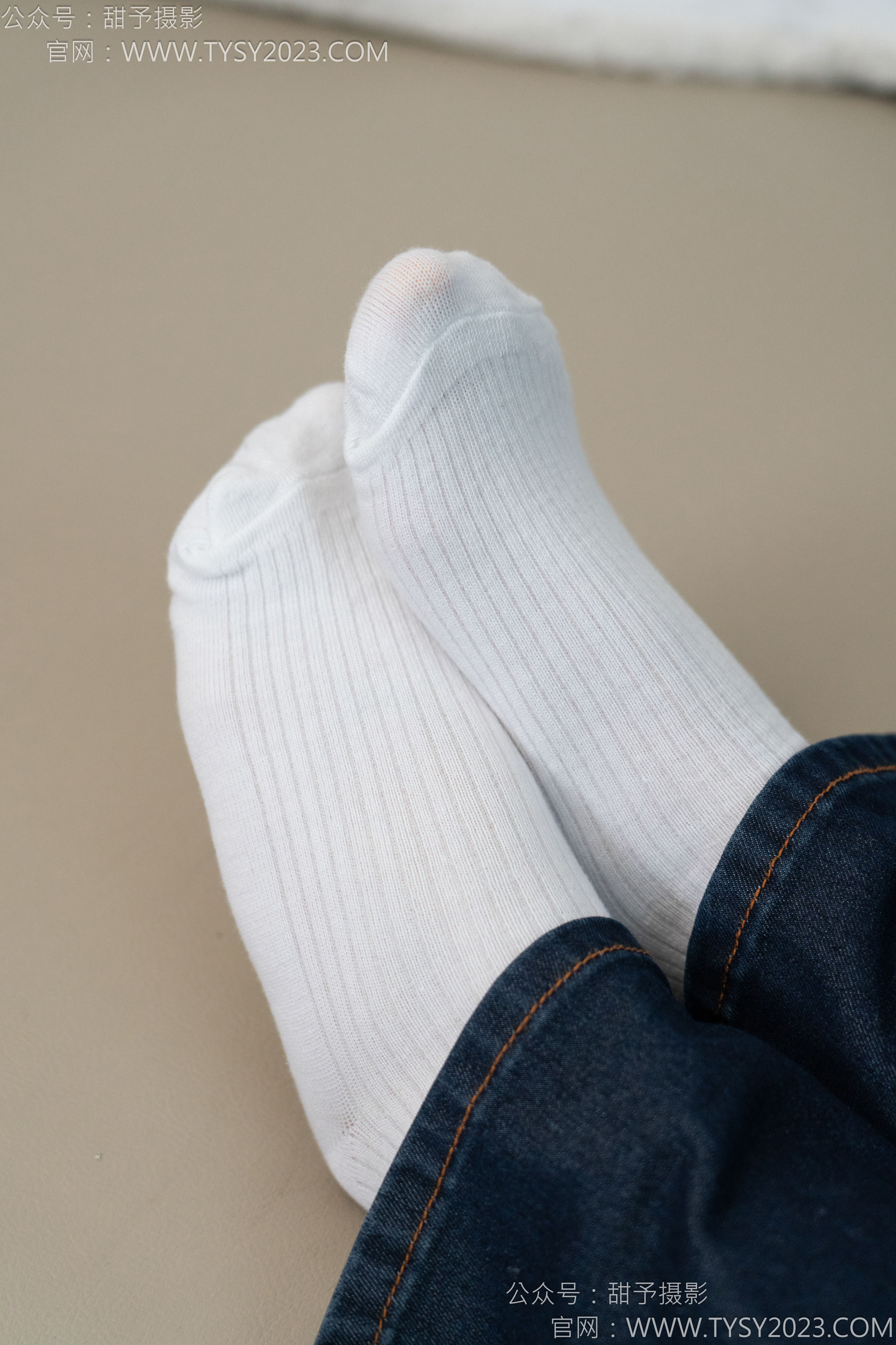 甜予摄影 No.149 诺诺 - 板鞋、白棉袜、裸足/(125P)