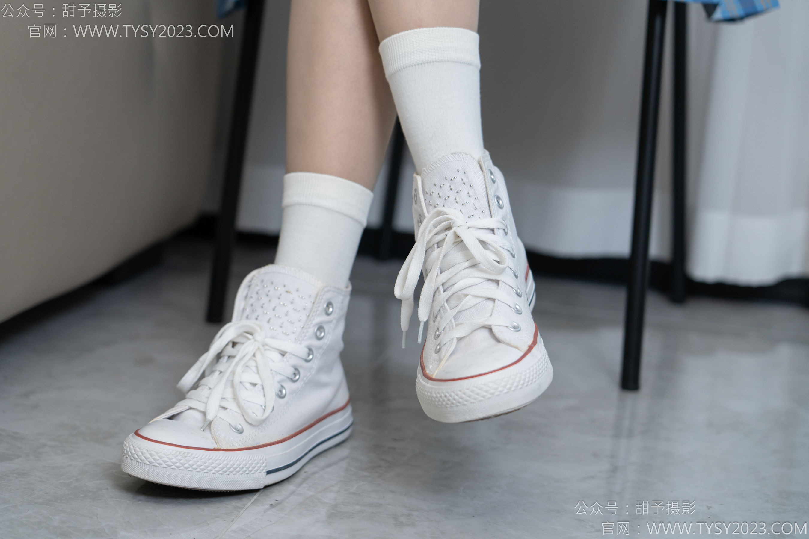 甜予摄影 No.154 澜澜 - 帆布鞋、白棉袜、薄灰丝、跺脚抖腿剧情/(129P)