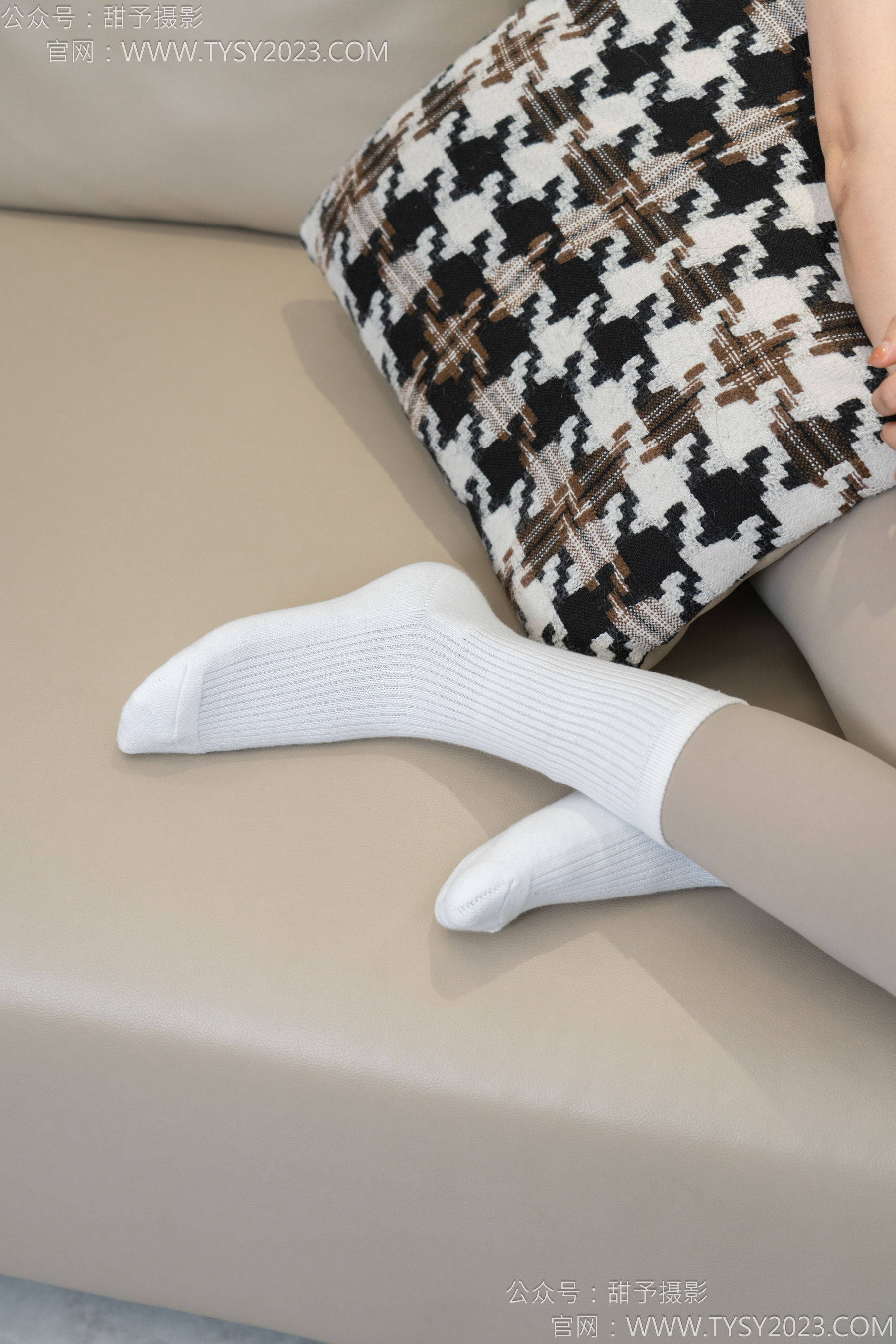 甜予摄影 No.157 澜澜&咖啡豆 - 帆布鞋、板鞋、白棉袜、薄黑丝、薄肉丝/(144P)