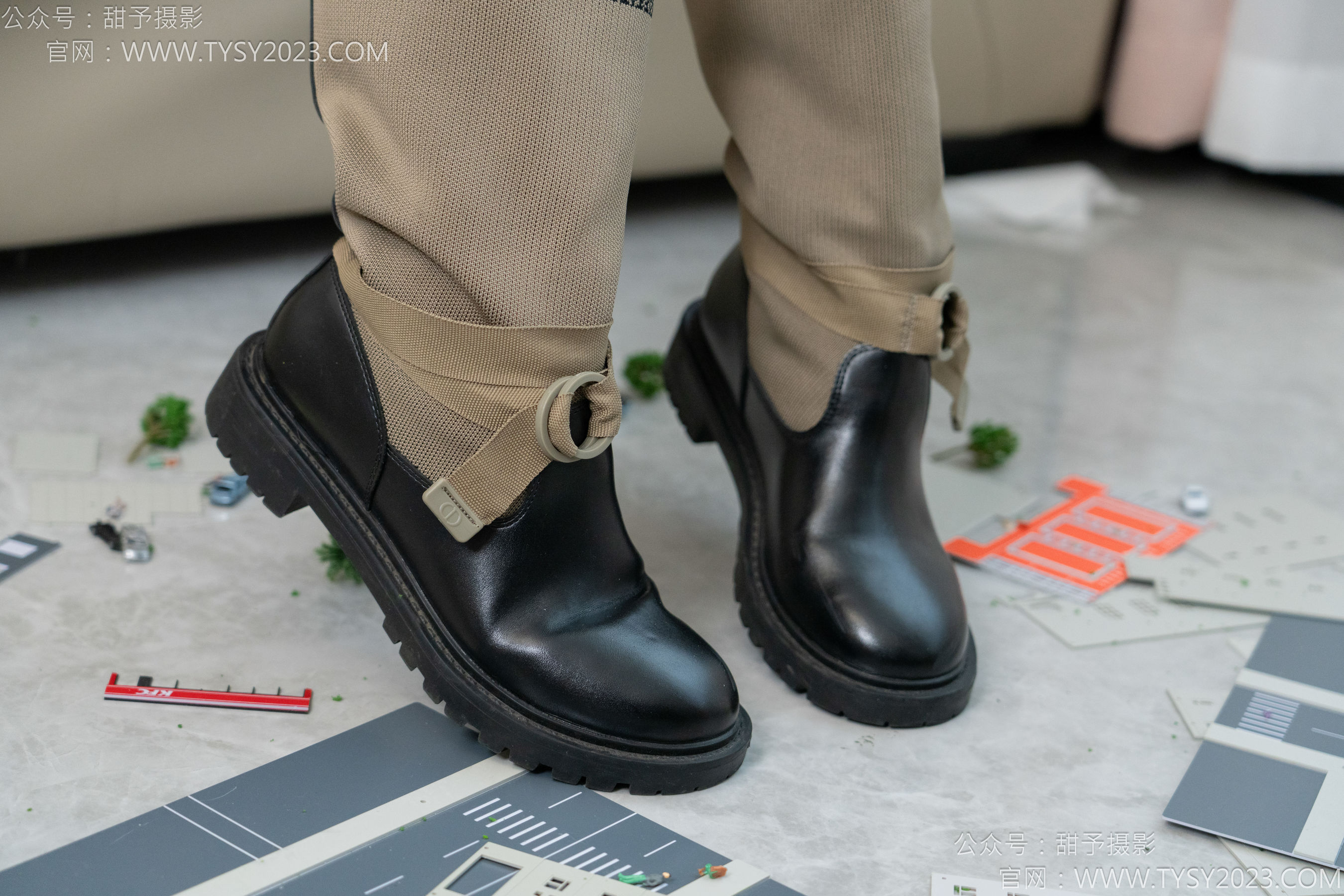 甜予摄影 No.148 咖啡豆 - 靴子、白棉袜、裸足/(169P)