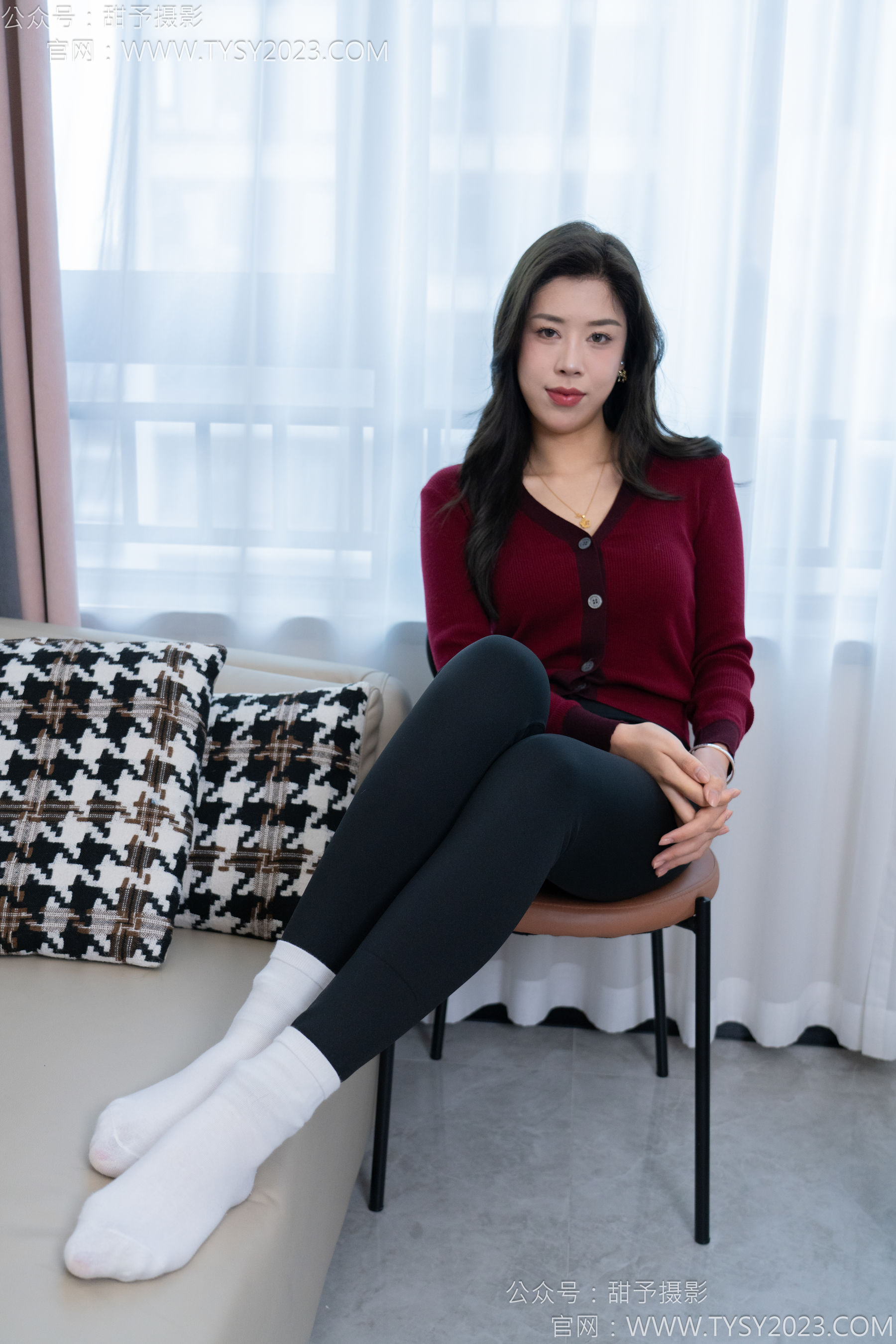 甜予摄影 No.155 咖啡豆 - 靴子、脏袜子、裸足/(132P)