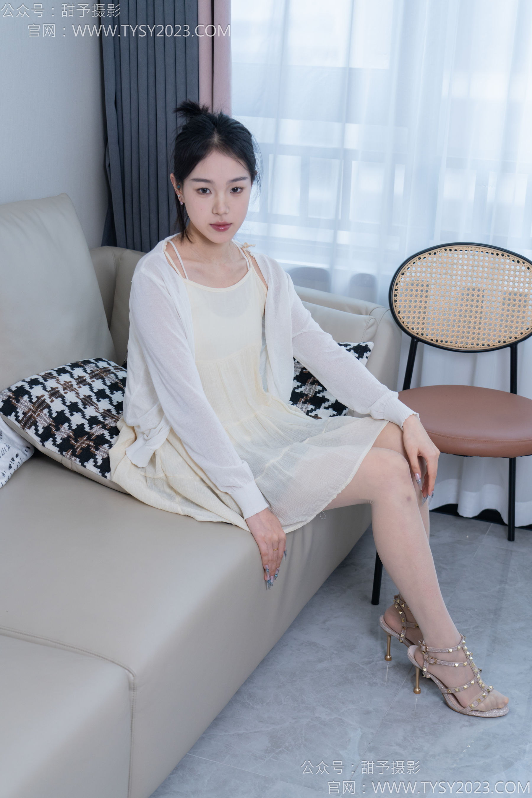 甜予摄影 No.156 咻咻 - 高跟鞋、薄肉丝/(135P)