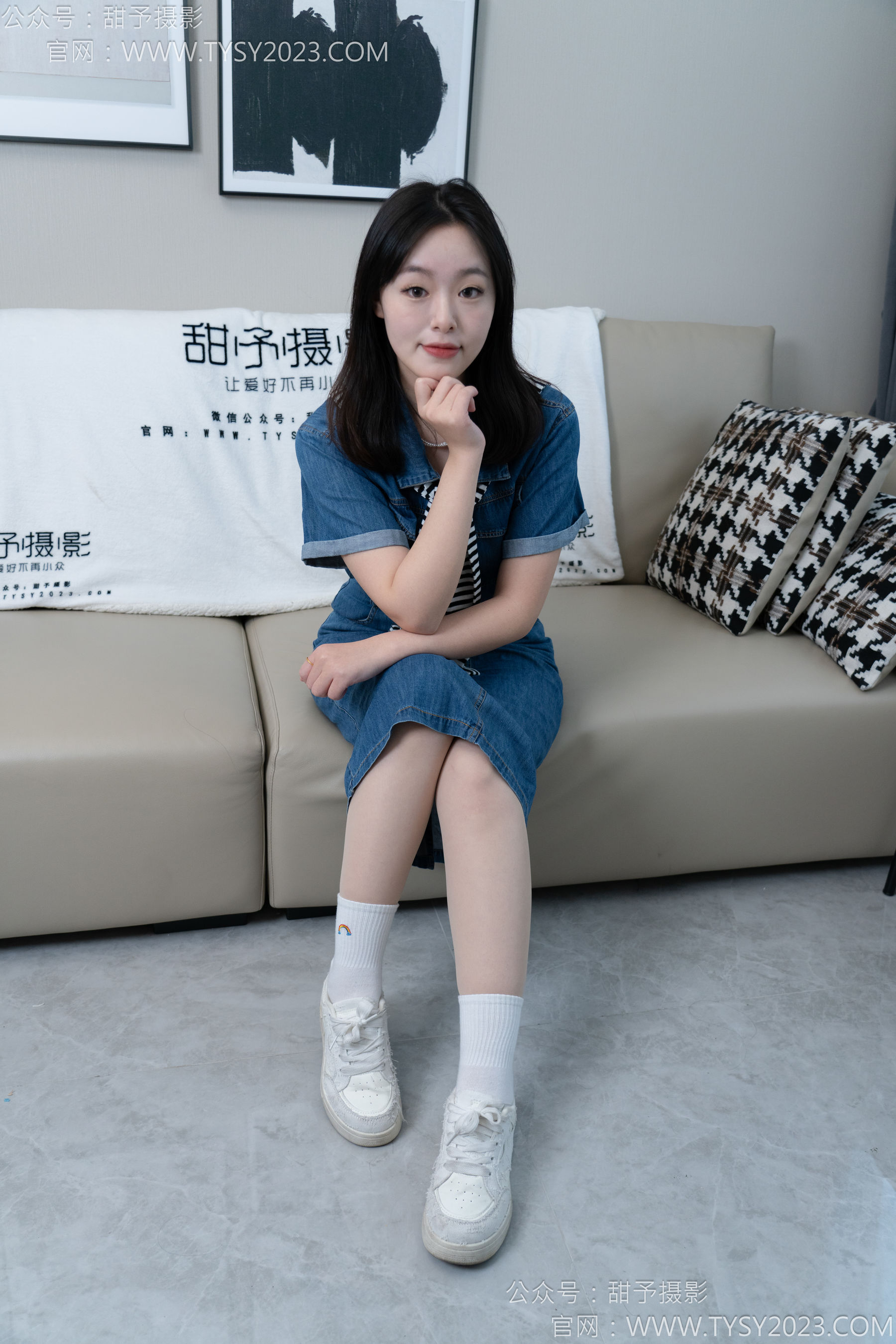 甜予摄影 No.151 小葵 - 板鞋、白棉袜、薄肉丝/(130P)