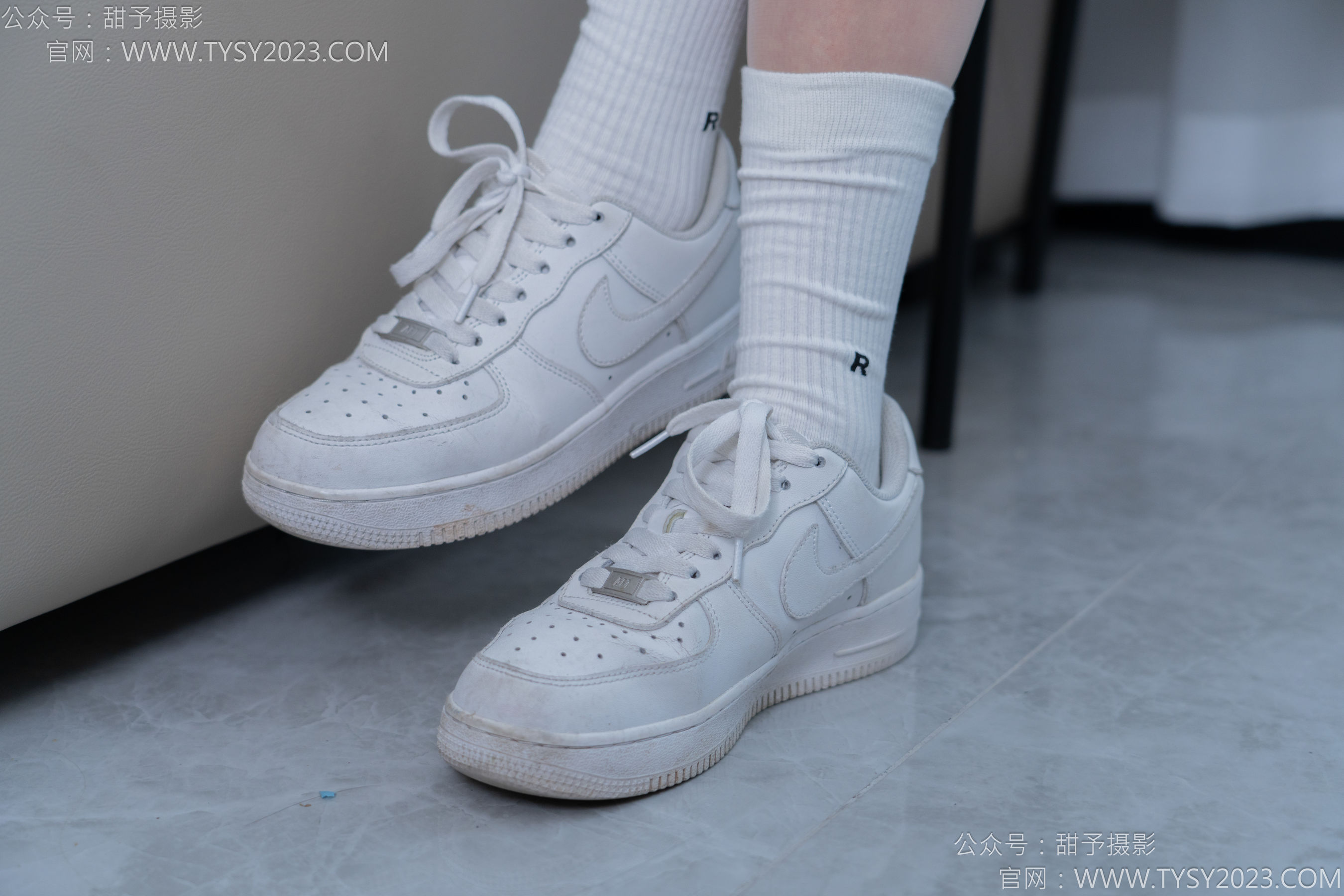 甜予摄影 No.152 咻咻 - 板鞋、白棉袜、薄肉丝/(130P)