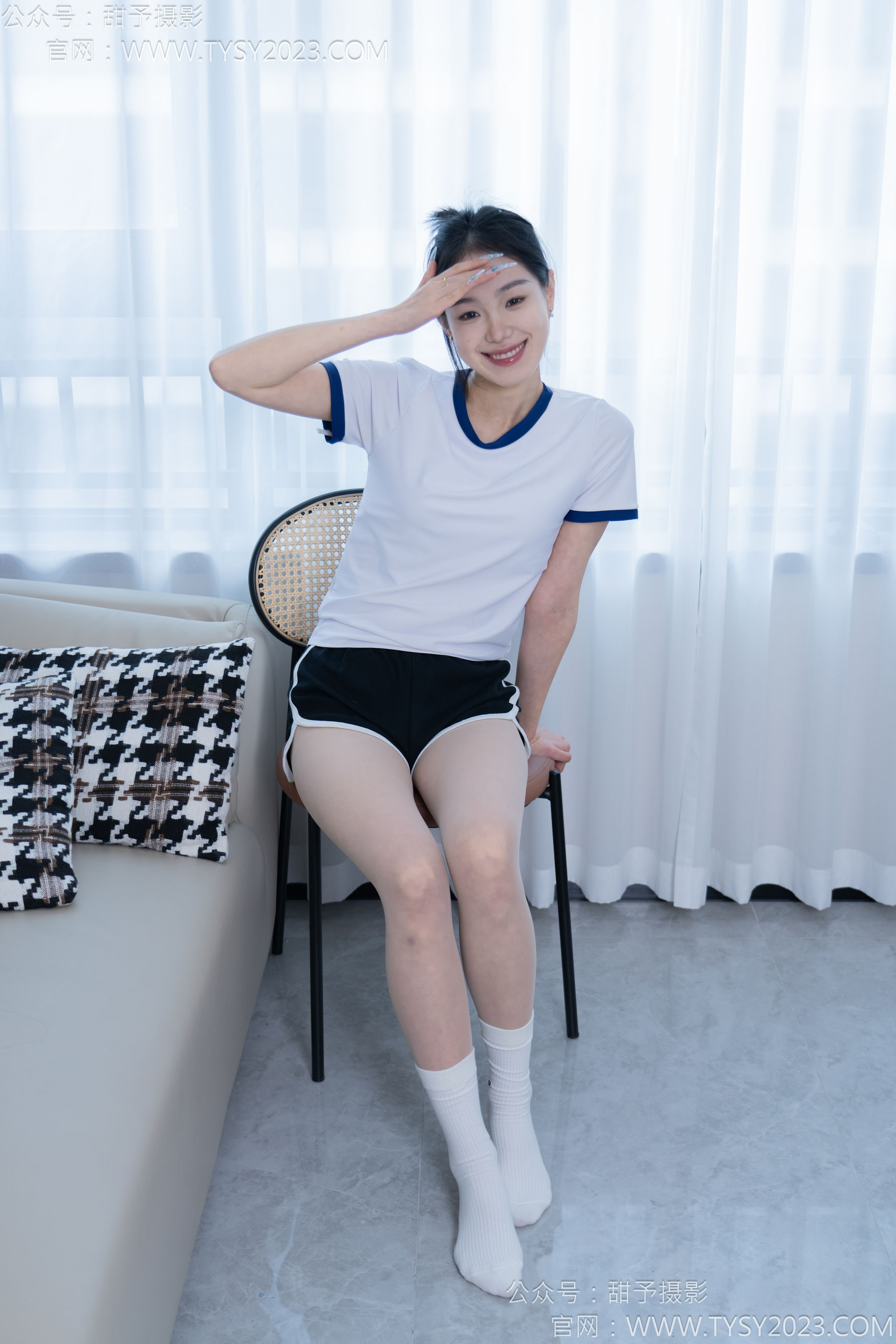 甜予摄影 No.152 咻咻 - 板鞋、白棉袜、薄肉丝/(130P)