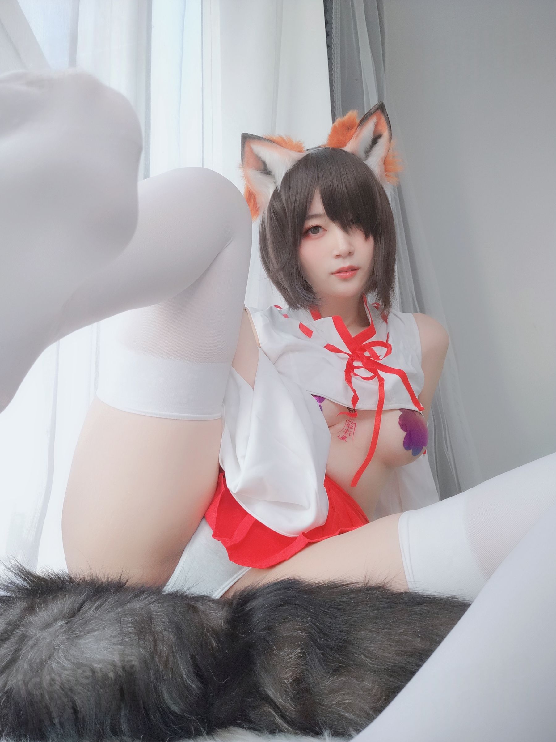 Coser小姐姐 白银 - 神社小狐狸/(93P)