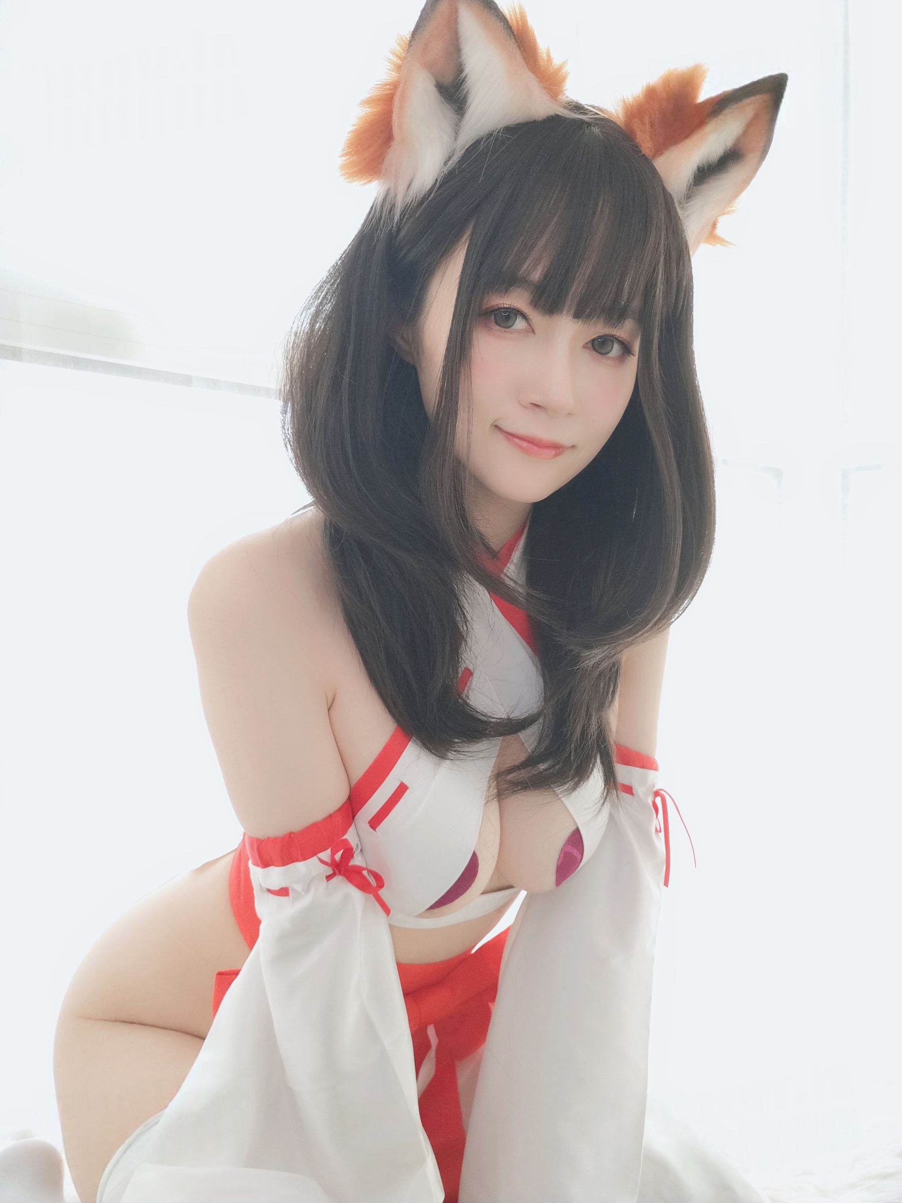 Coser小姐姐 白银 - 神社小狐狸/(93P)