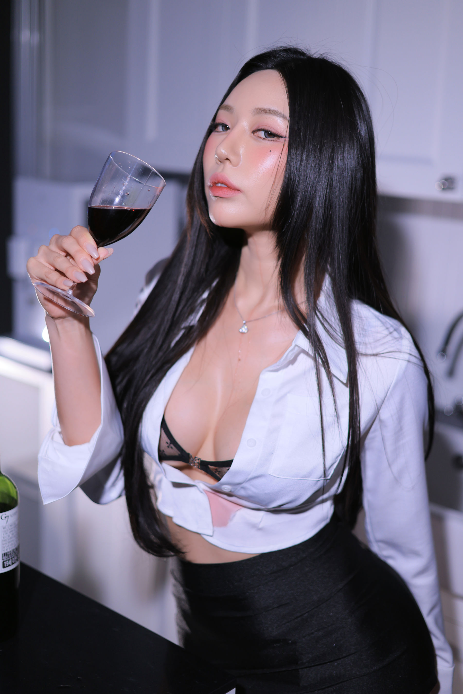 Dongeuran - Office Lady/(281P)