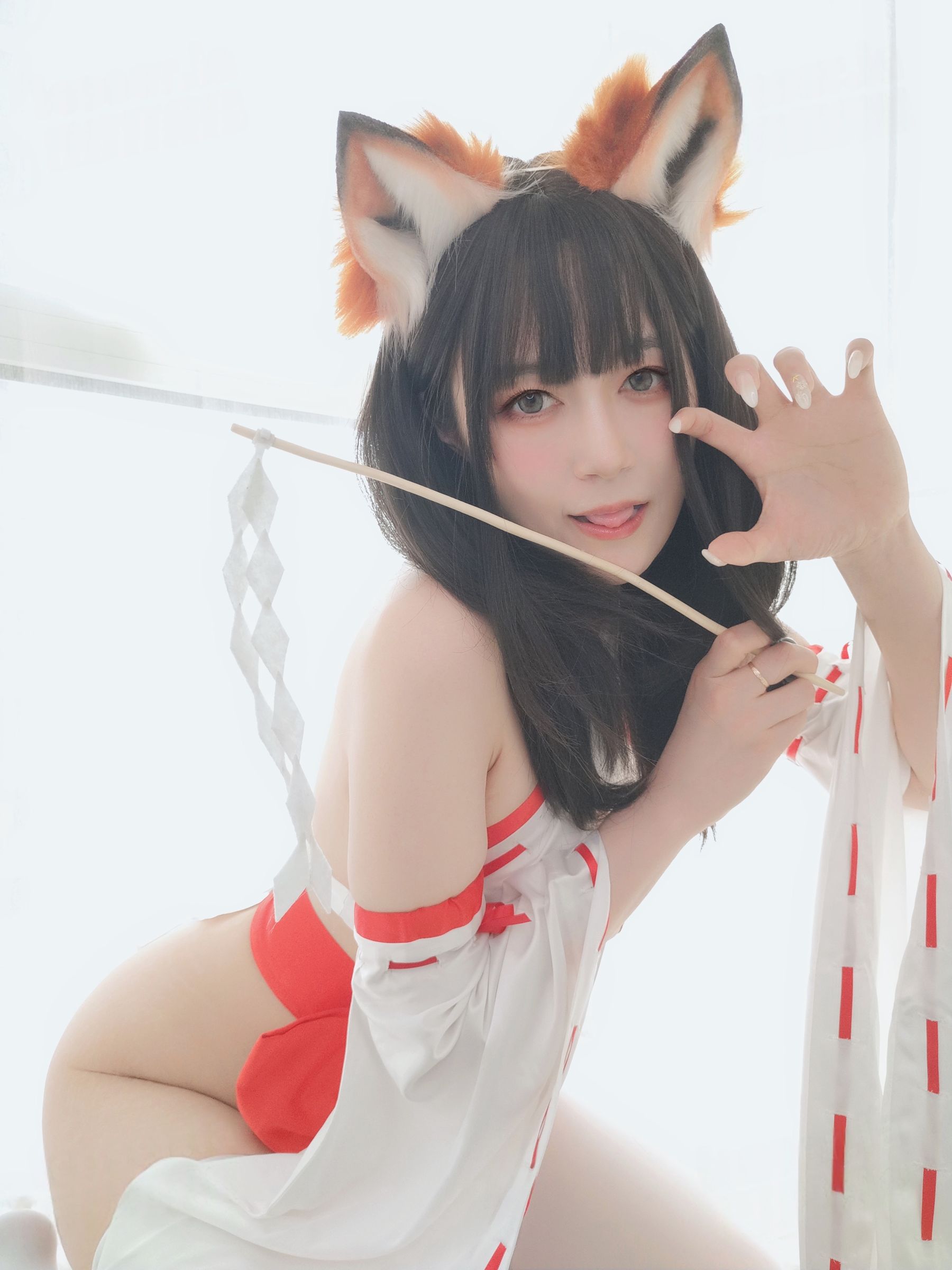 Coser小姐姐 白银 - 神社小狐狸/(93P)