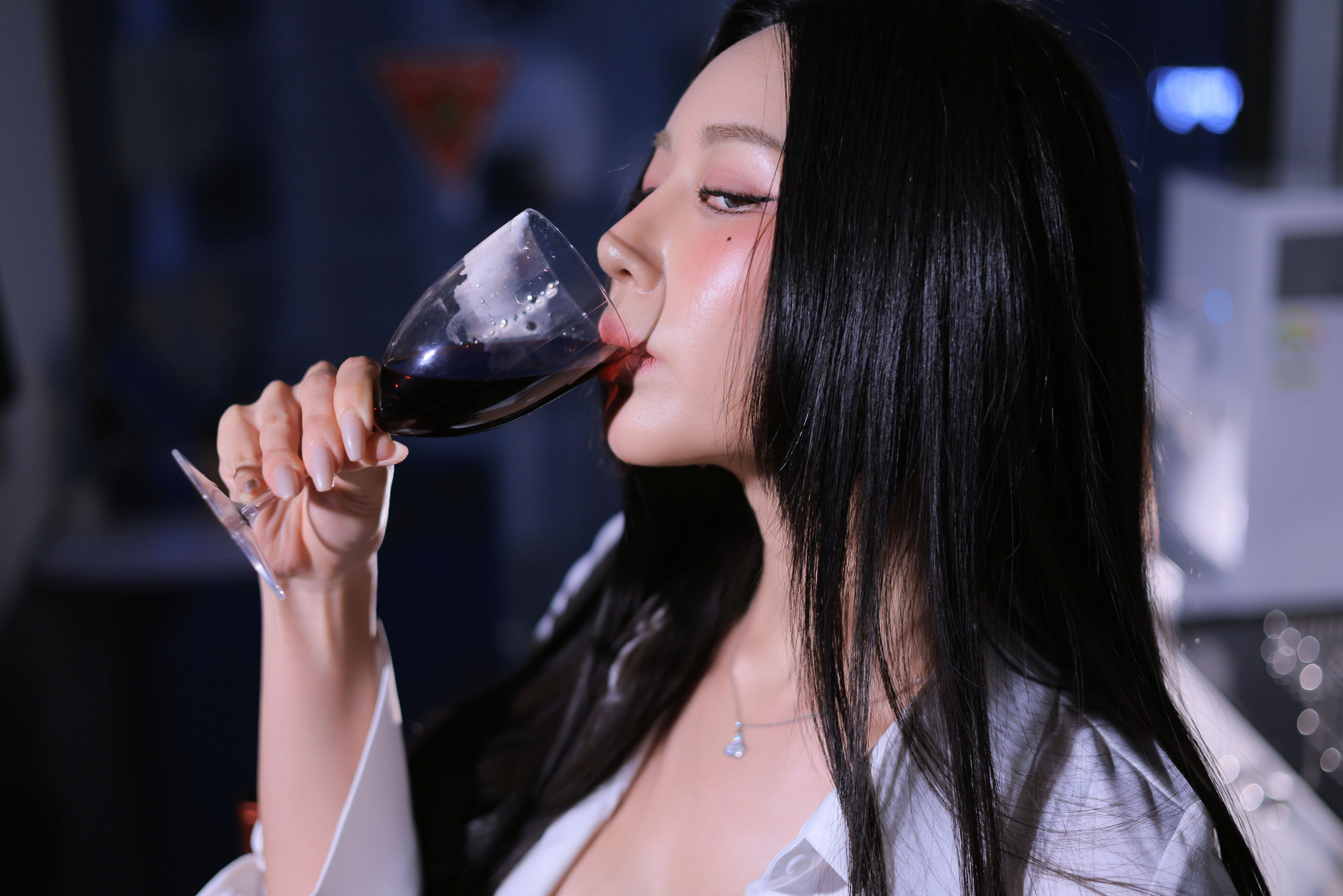 Dongeuran - Office Lady/(281P)