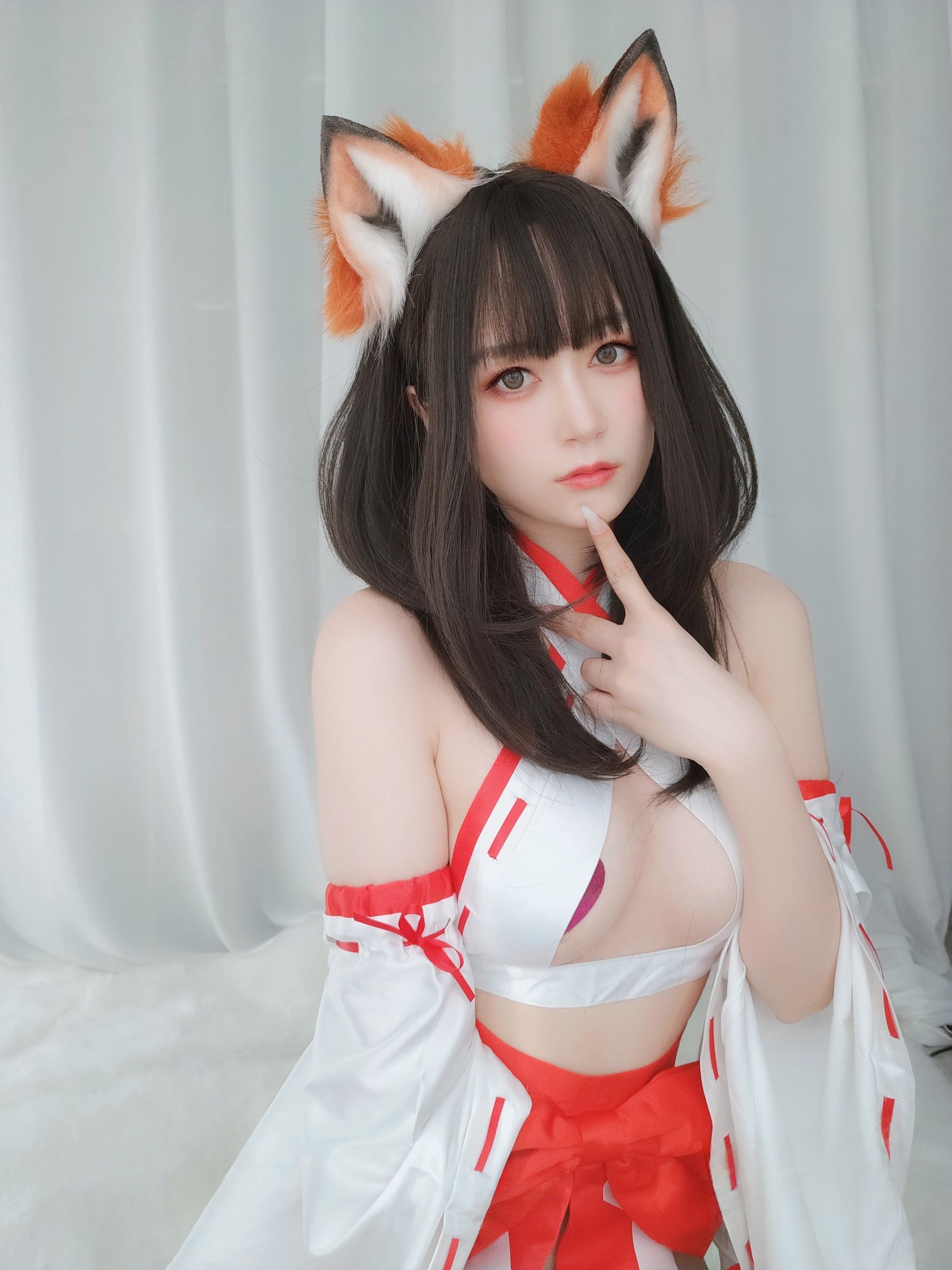 Coser小姐姐 白银 - 神社小狐狸/(93P)