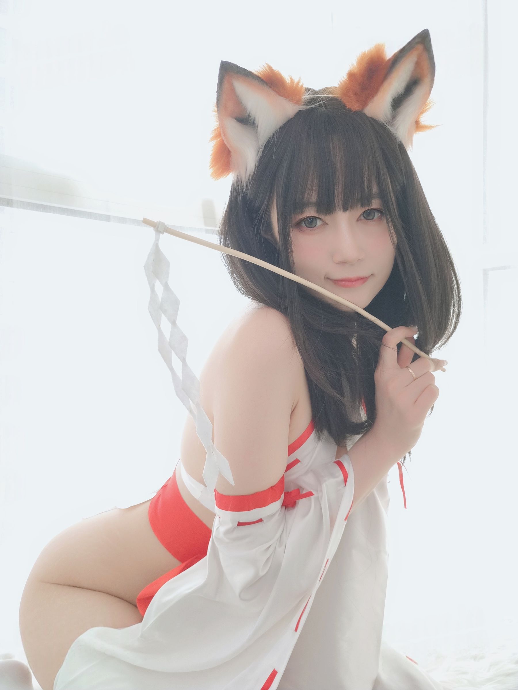 Coser小姐姐 白银 - 神社小狐狸/(93P)