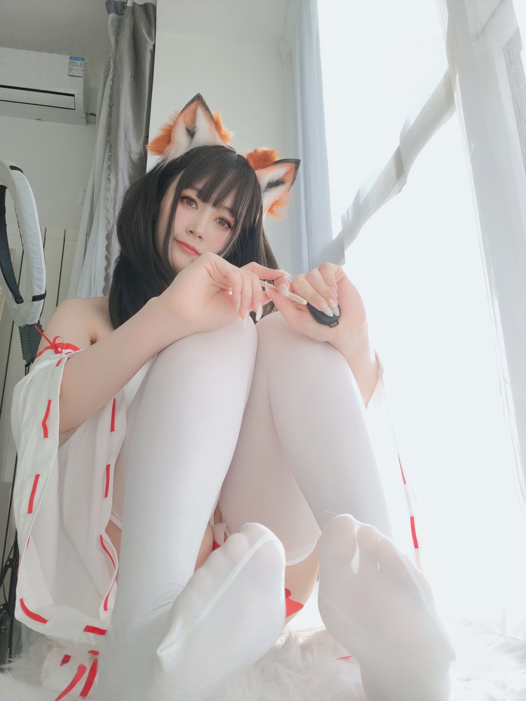 Coser小姐姐 白银 - 神社小狐狸/(93P)