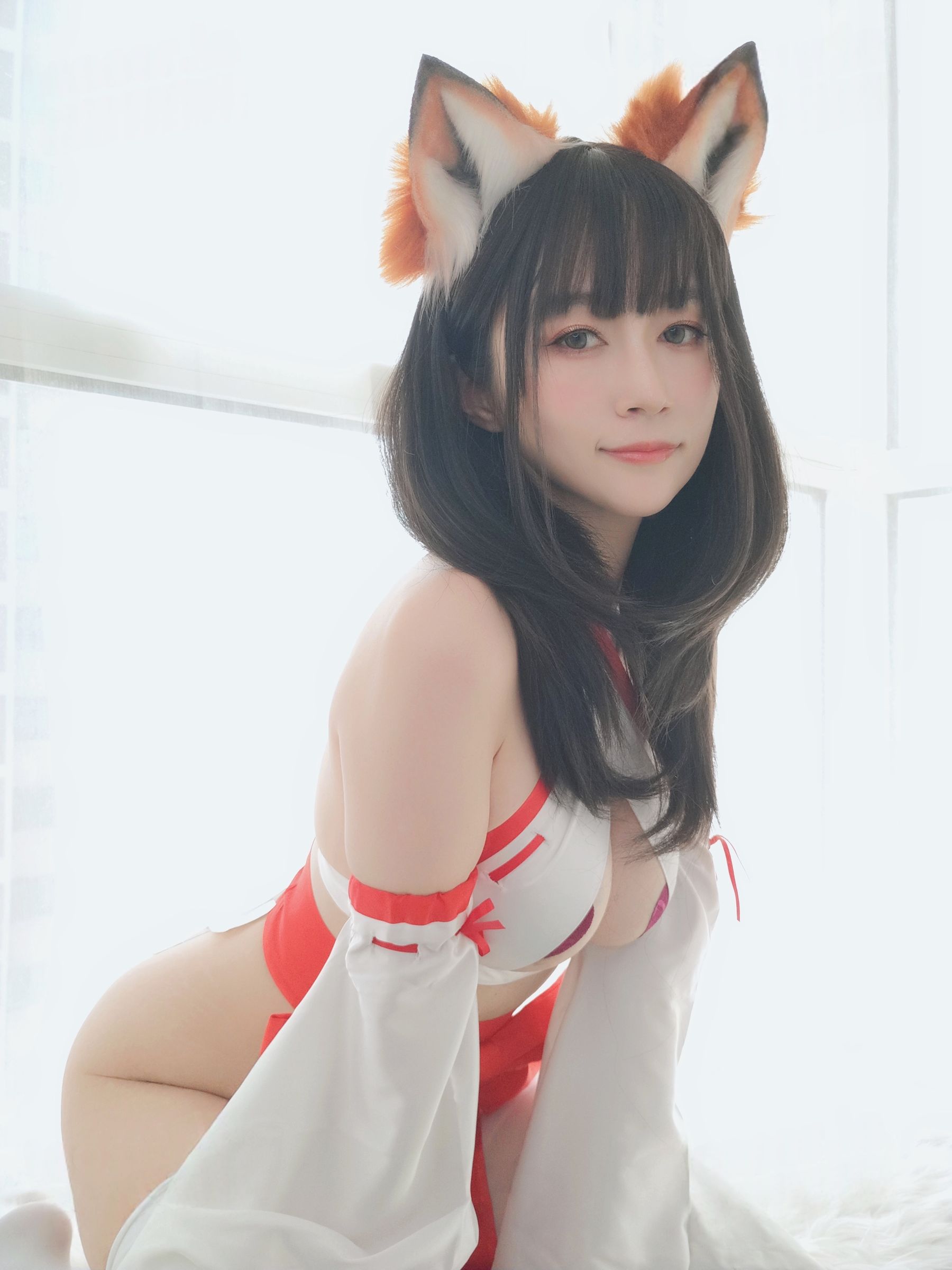 Coser小姐姐 白银 - 神社小狐狸/(93P)