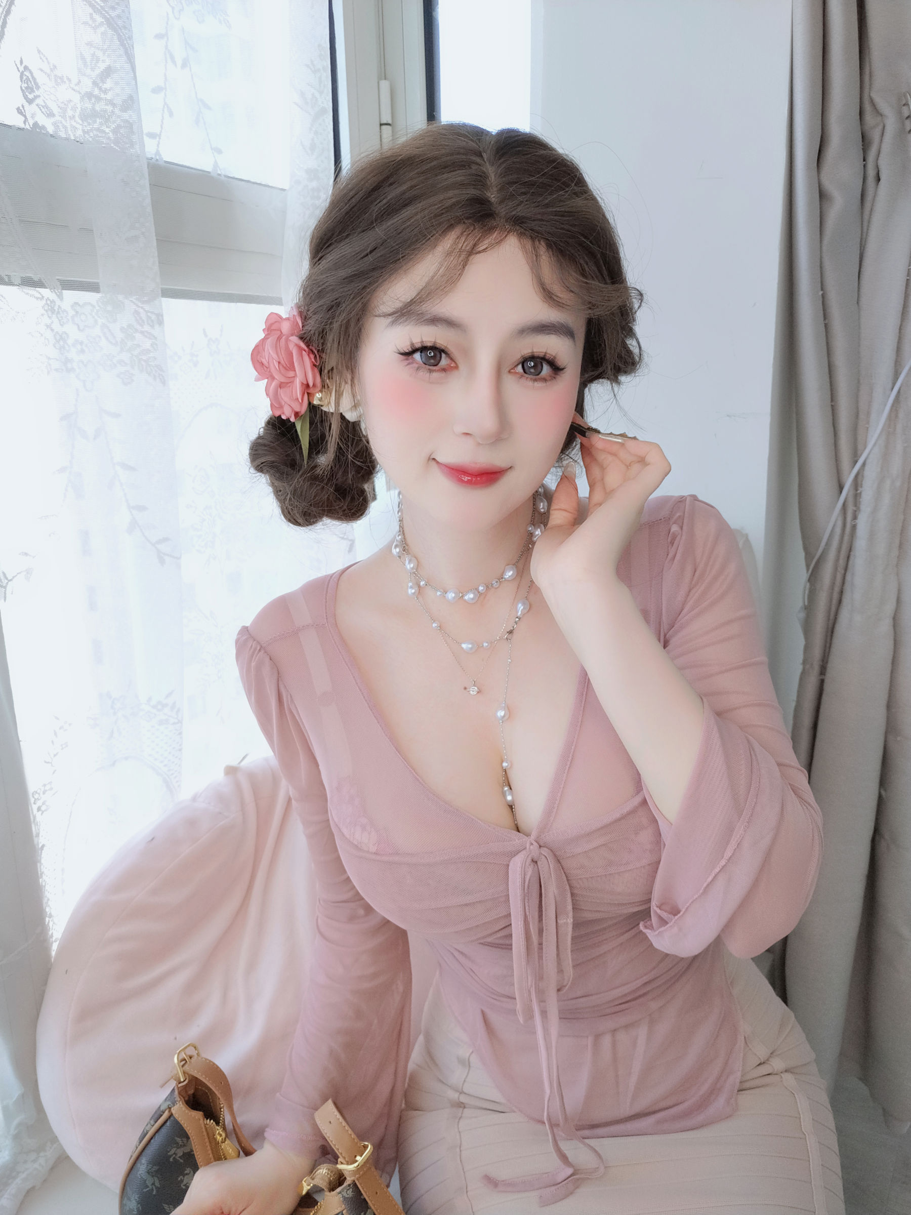 Coser小姐姐 白银 [fantia] 2024-11-24 ピンクの隣人/(59P)