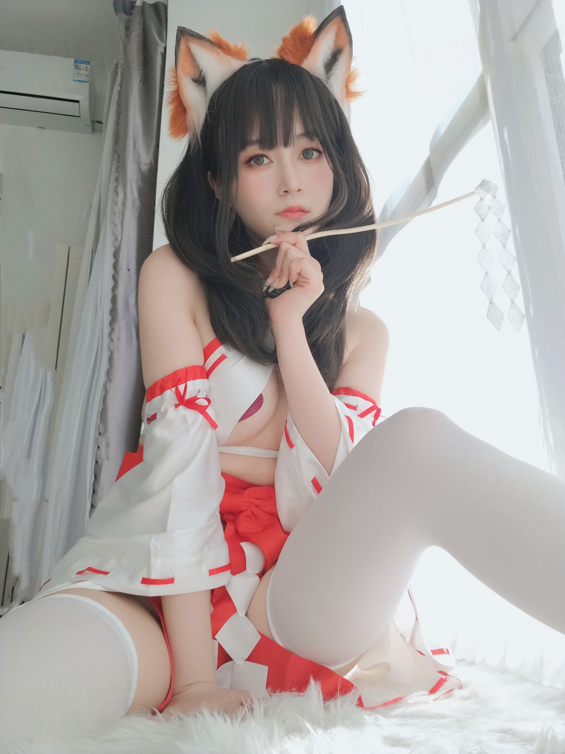 Coser小姐姐 白银 - 神社小狐狸/(93P)