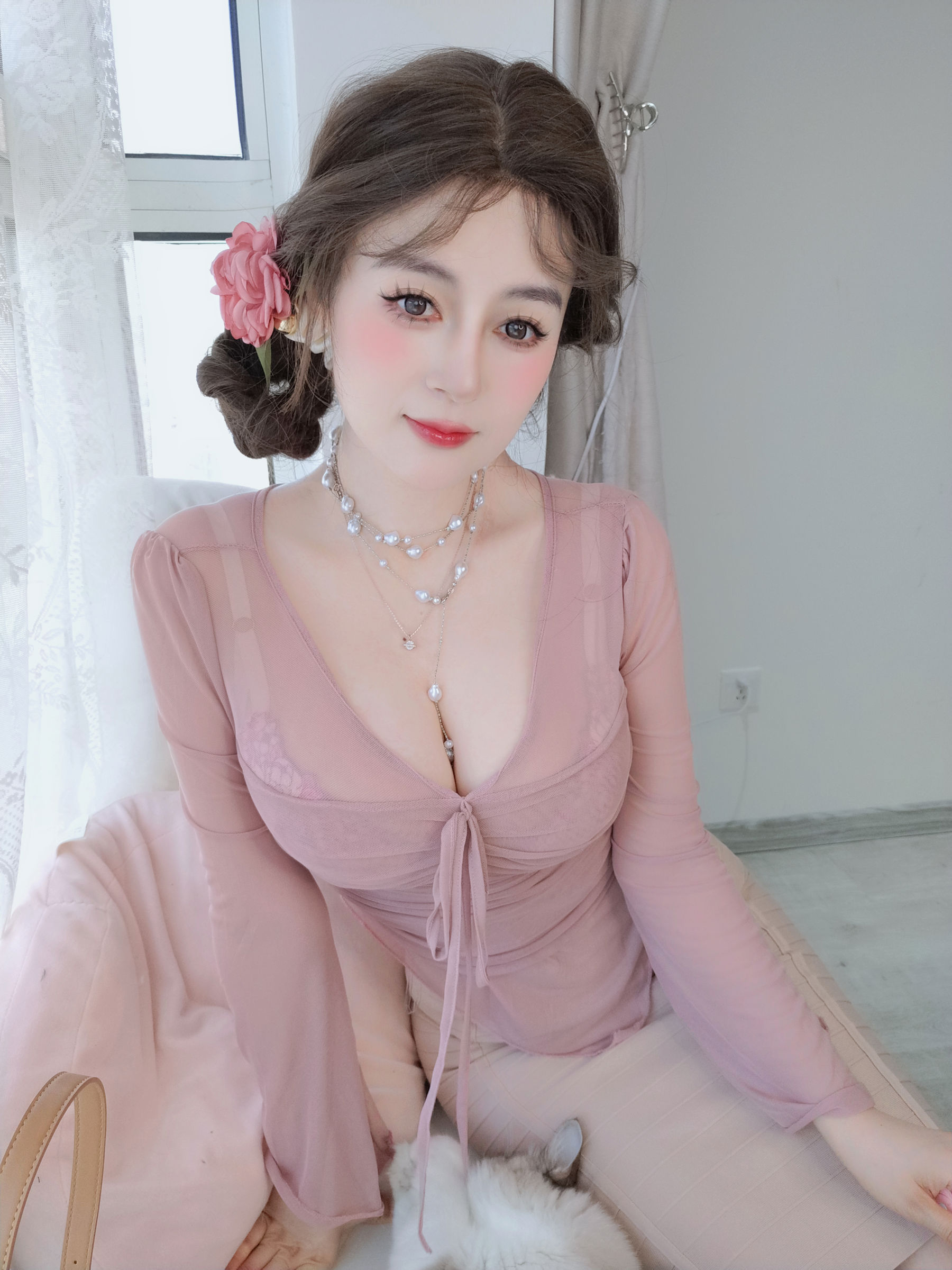 Coser小姐姐 白银 [fantia] 2024-11-24 ピンクの隣人/(59P)