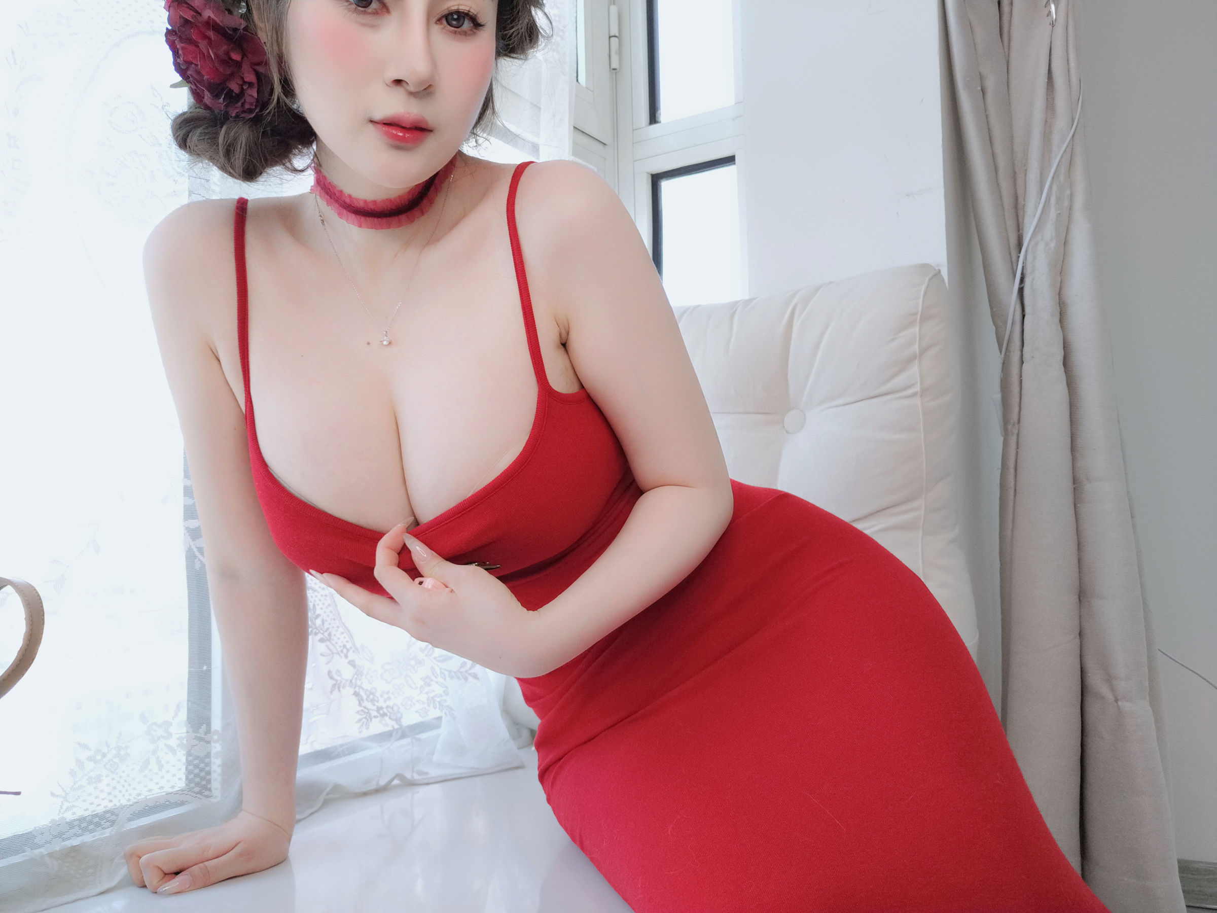 Coser小姐姐 白银 [fantia] 2024-09-01 赤いドレス/(46P)