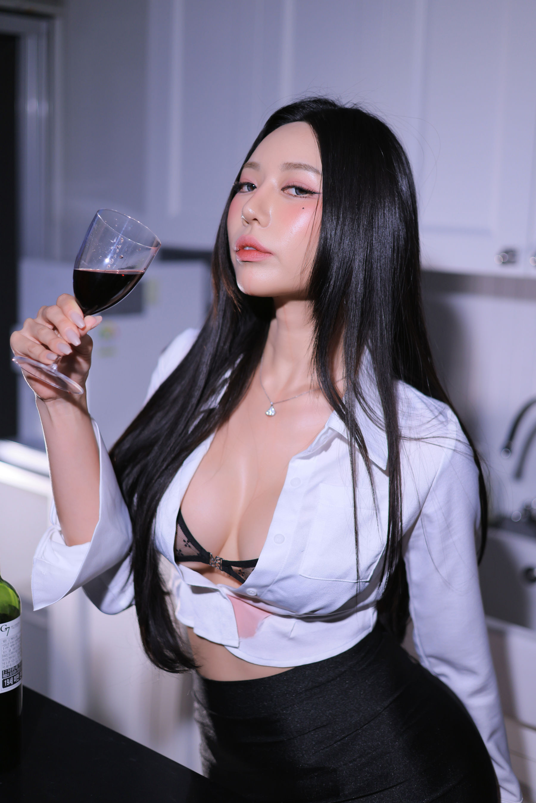 Dongeuran - Office Lady/(281P)